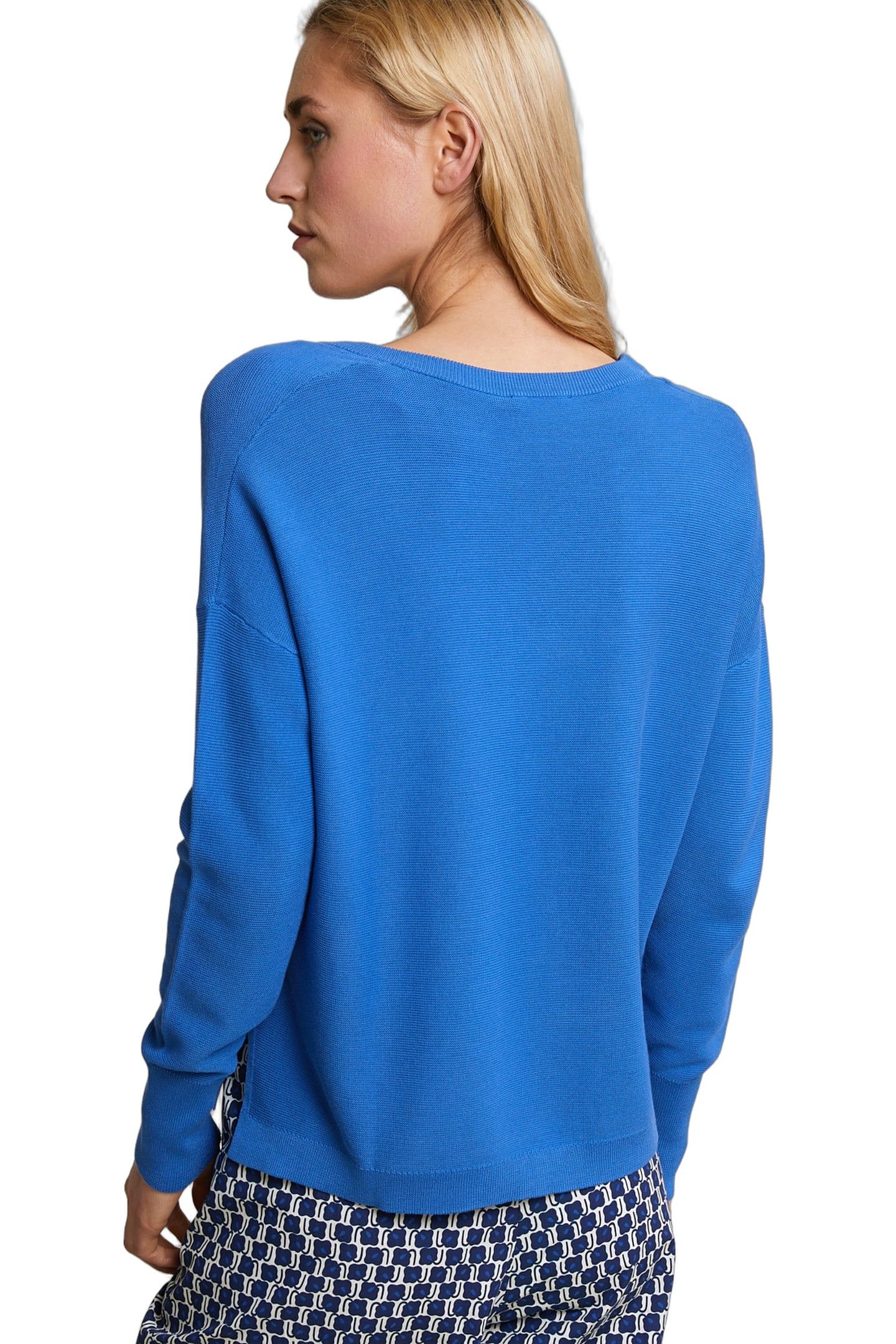 BLUE BASIC V-NECK SWEATER LONG SLEEVES 3