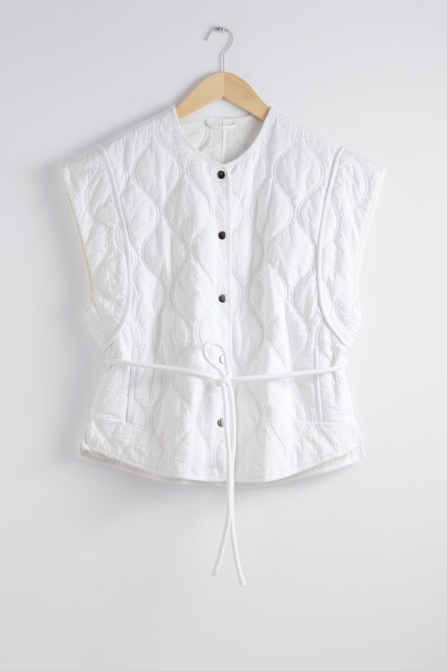 BOBBI VEST WHITE 3