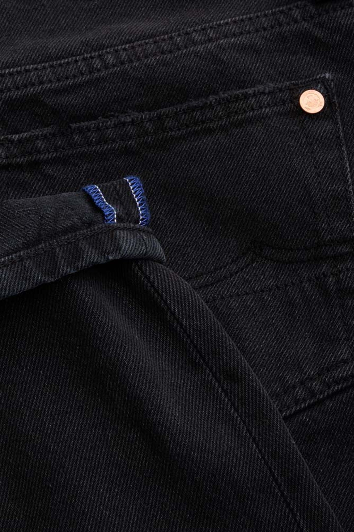 CAROLINE CROPPED ECO RECYCLED BLACK WORN 3