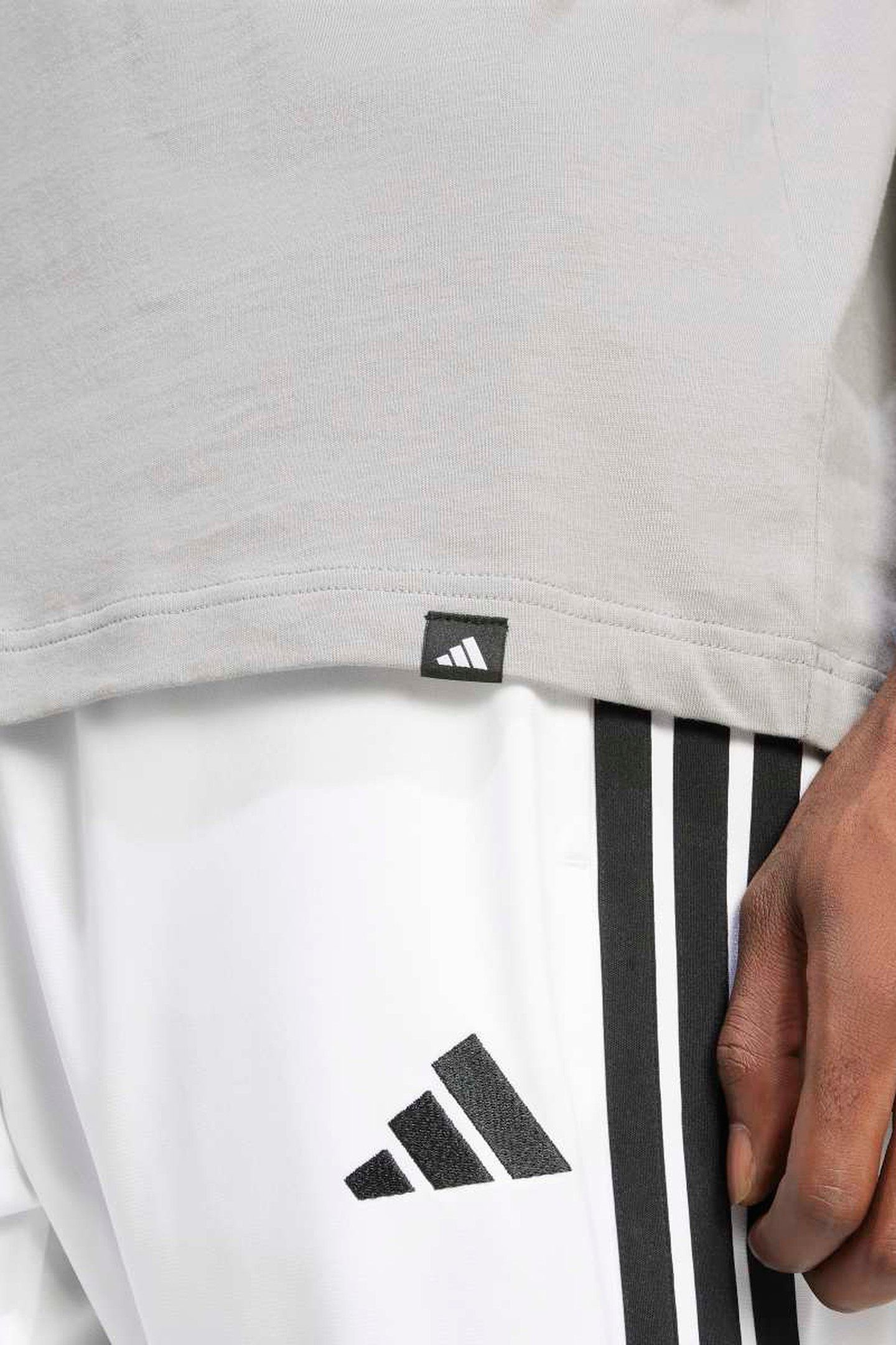 SPORTSWEAR UNISEX LOUNGE SLIDES GRAPHIC POCKET T-SHIRT 8