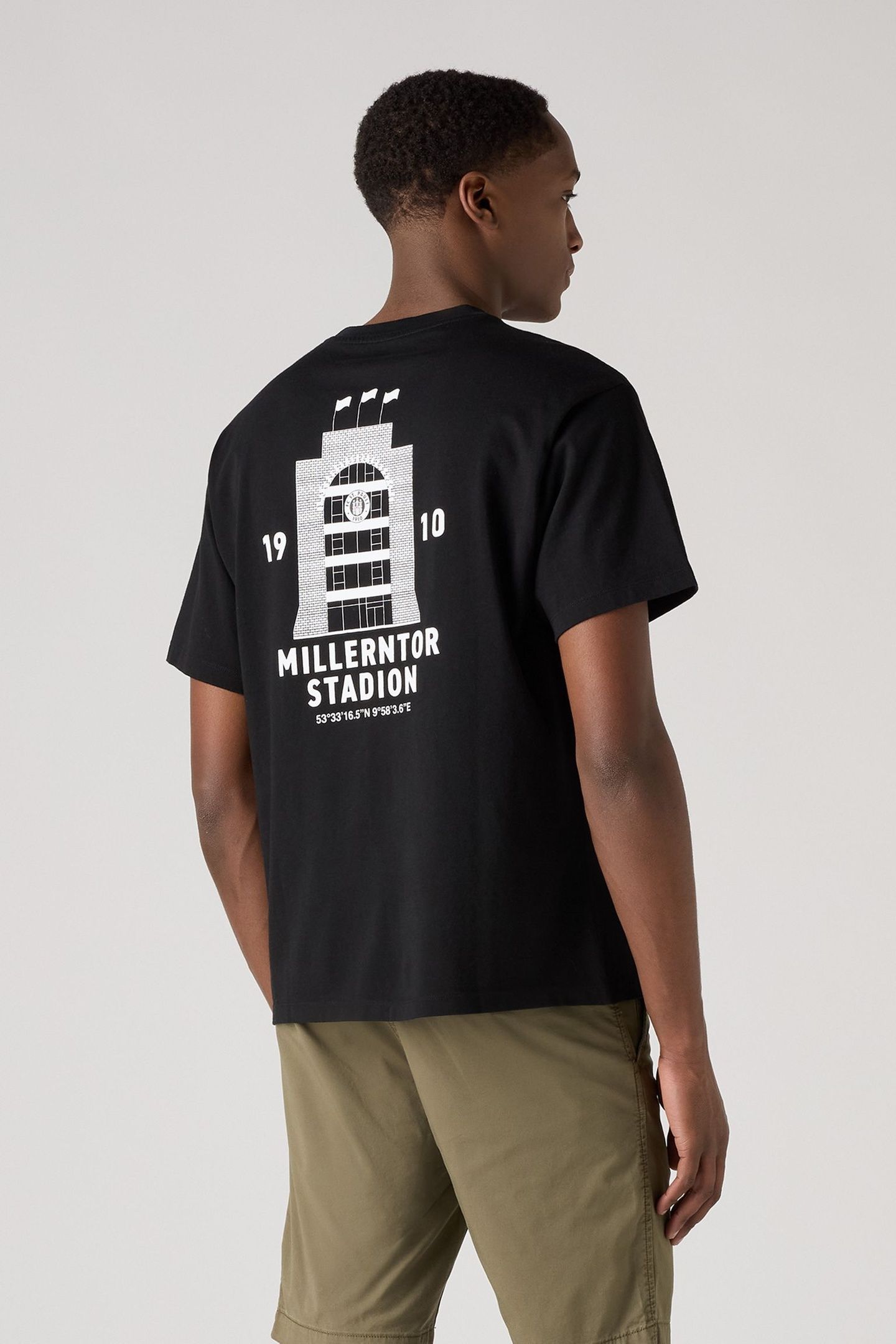 UNISEX LEVI'S® X FC ST. PAULI VINTAGE FIT GRAPHIC TEE 4