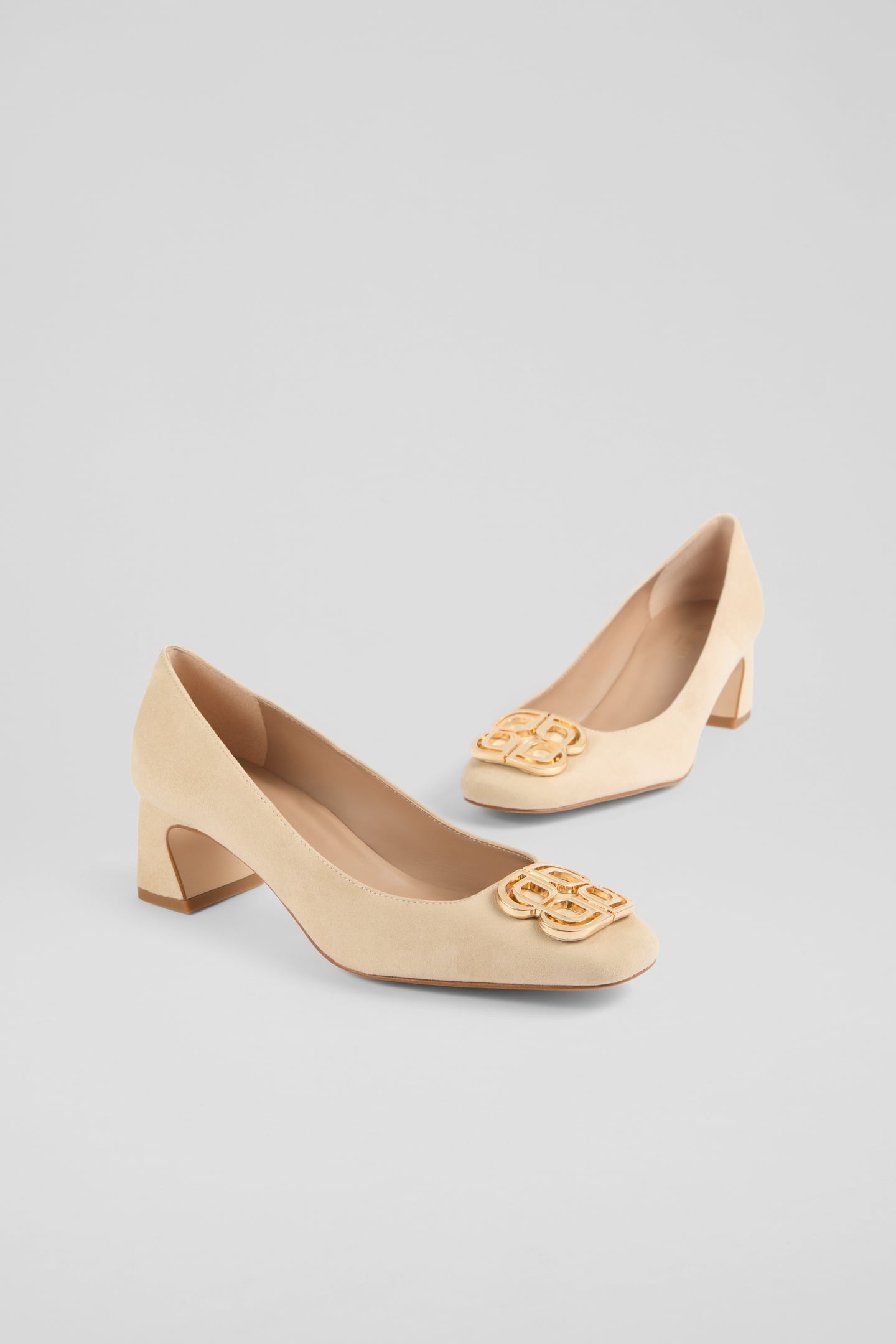 TRUE CLOSED COURTS BUTTERCREAM 3