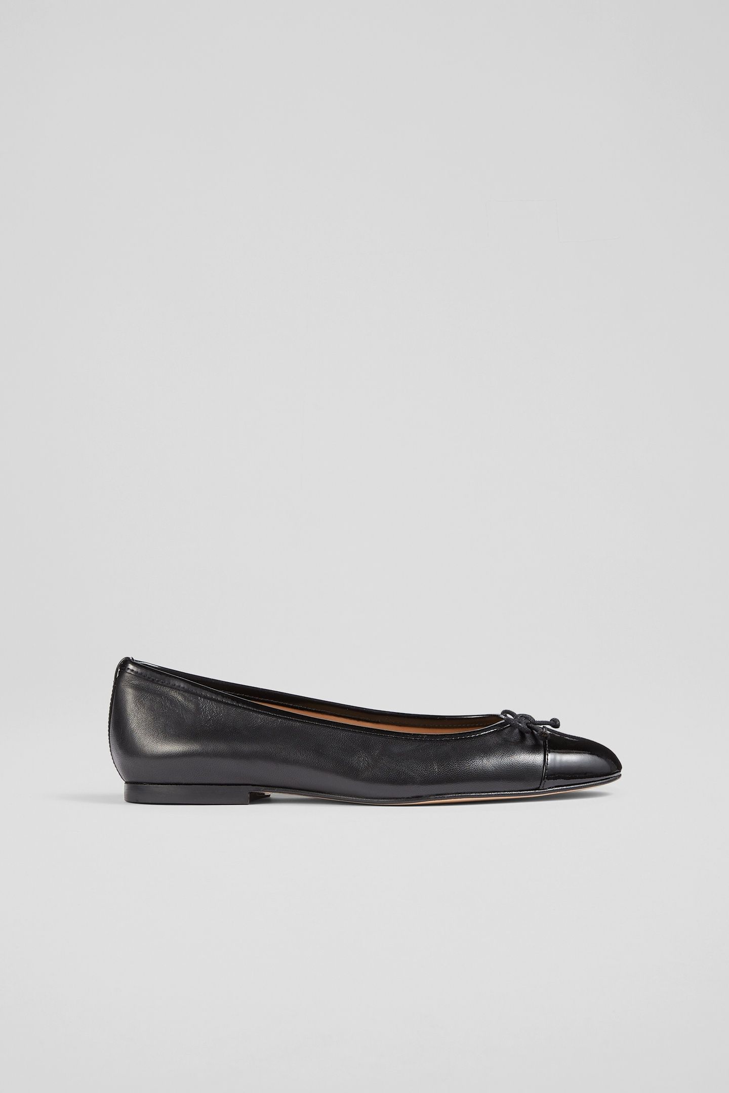 KARA FLATS BLACK 1
