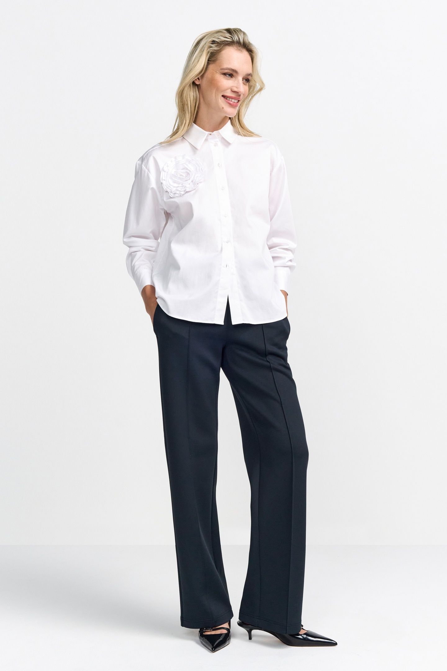 COTTON BLOUSE WITH FLOWER DETAIL WHITE 1