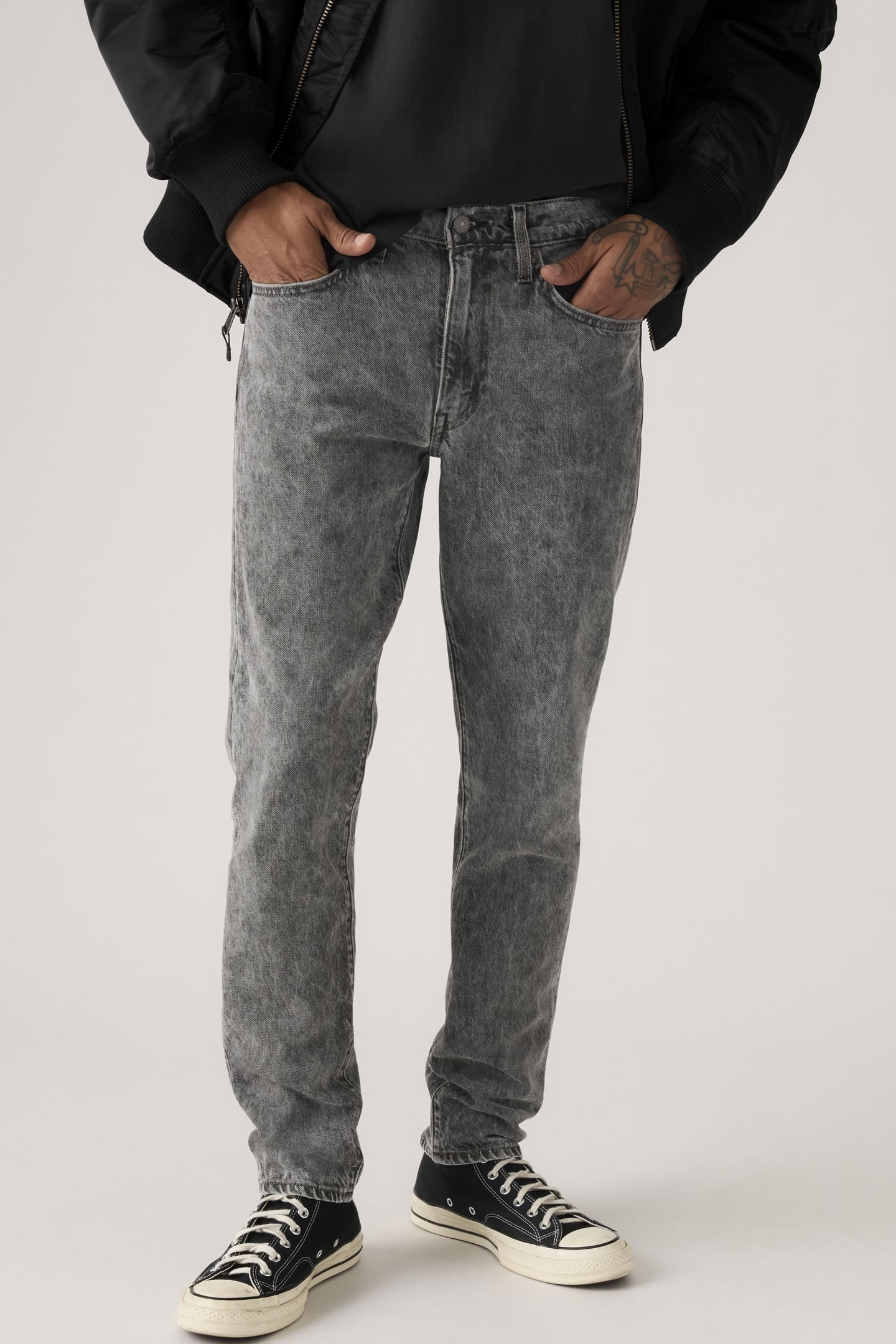 512™ SLIM TAPER JEANS 2