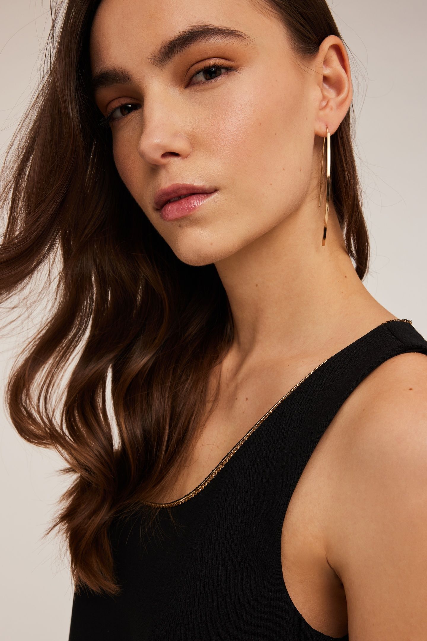 SHEATH DRESS WITH METAL CHAIN DETAIL BLACK 3
