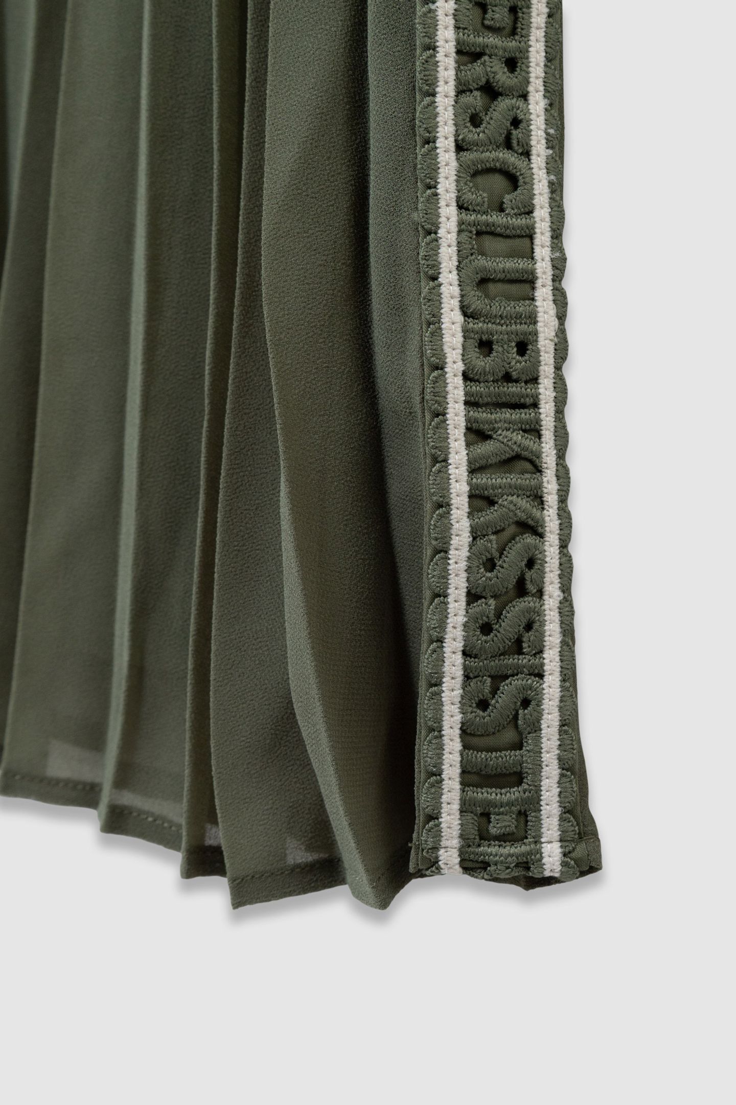 LONG KHAKI PLEATED SKIRT WITH SIDE EMBROIDERY 4