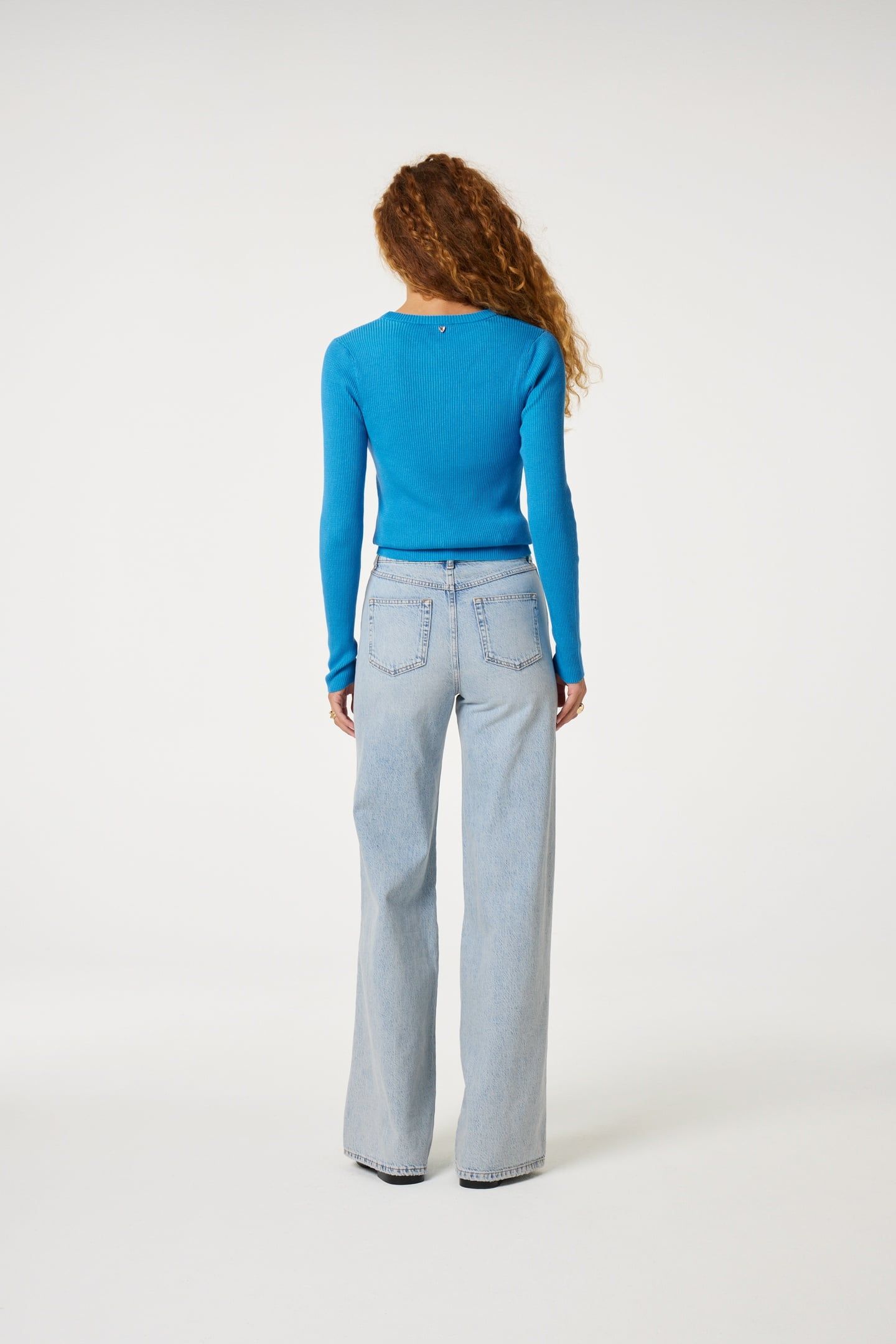 GILLIAN PULLOVER BLUE LILY 3