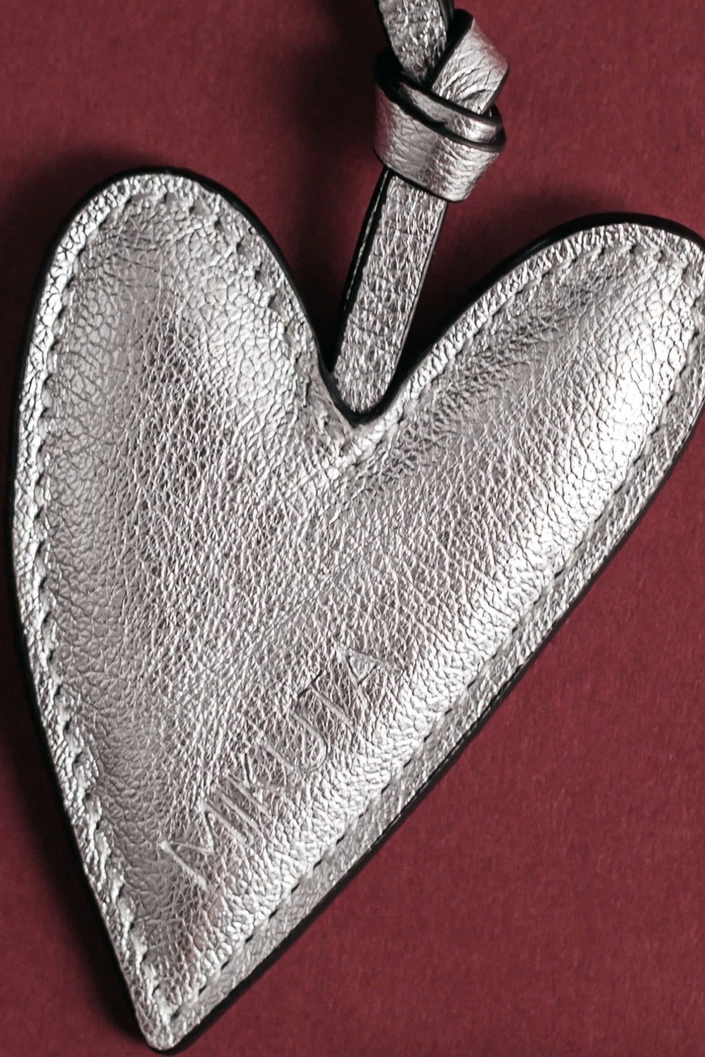 THE SILVER HEART LEATHER KEY RING SILVER 1