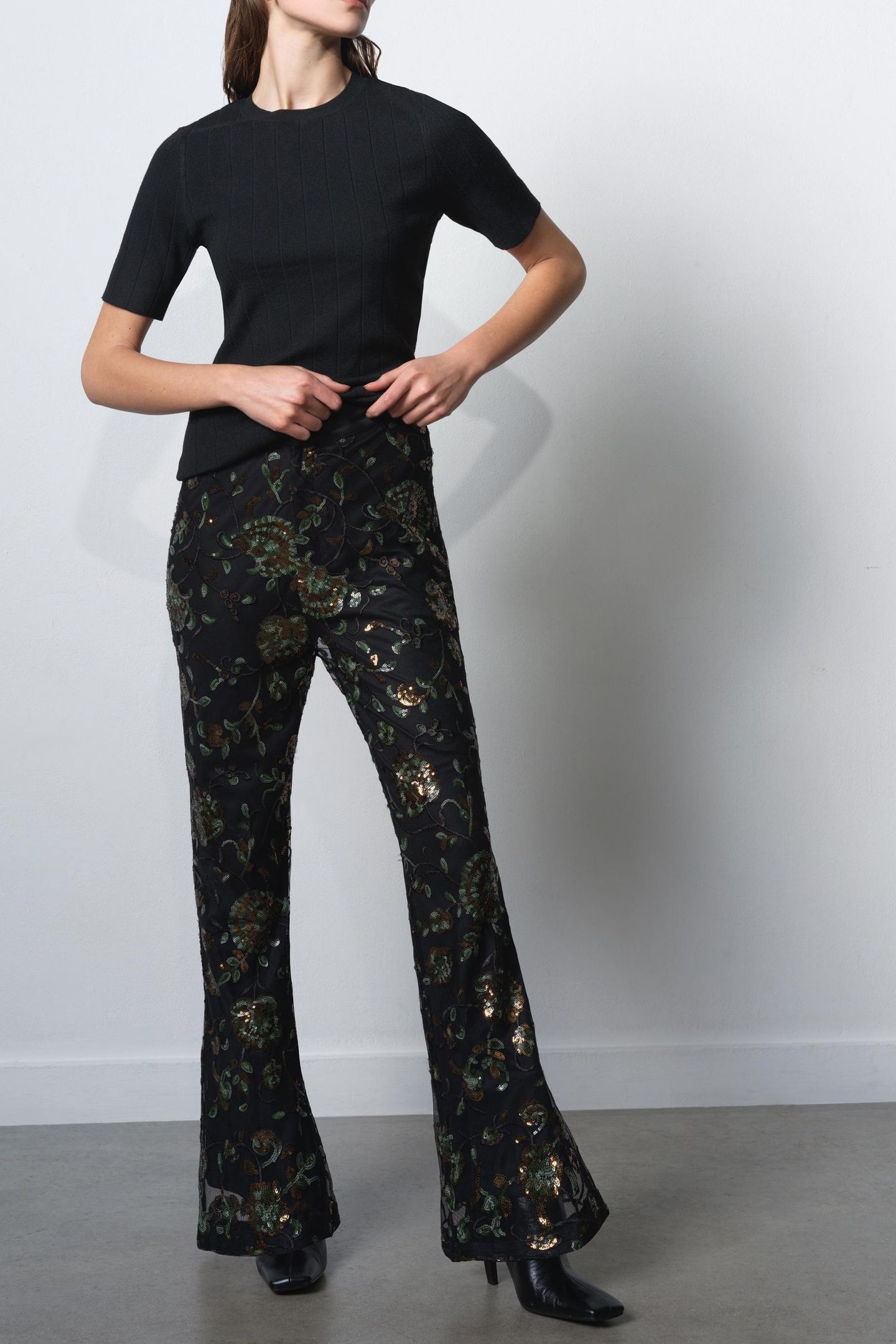 ROSHENE SEQUIN FLARE TROUSERS BLACK SEQUIN MULTI 2