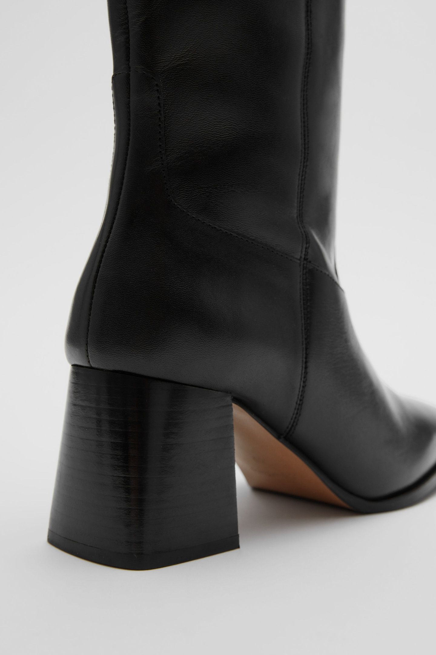 PIXIE BOOT HEEL BLACK 5