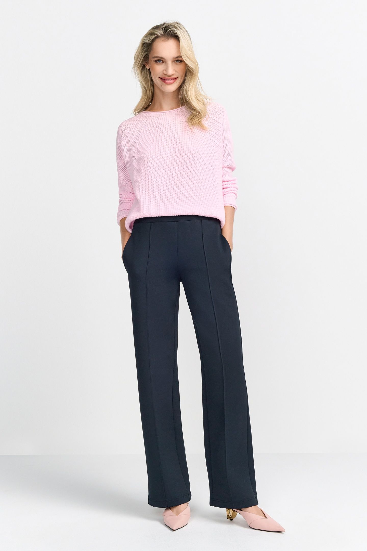 SEAMLESS CREW-NECK HALF CARDIGAN STRAWBERRY CREAM 1