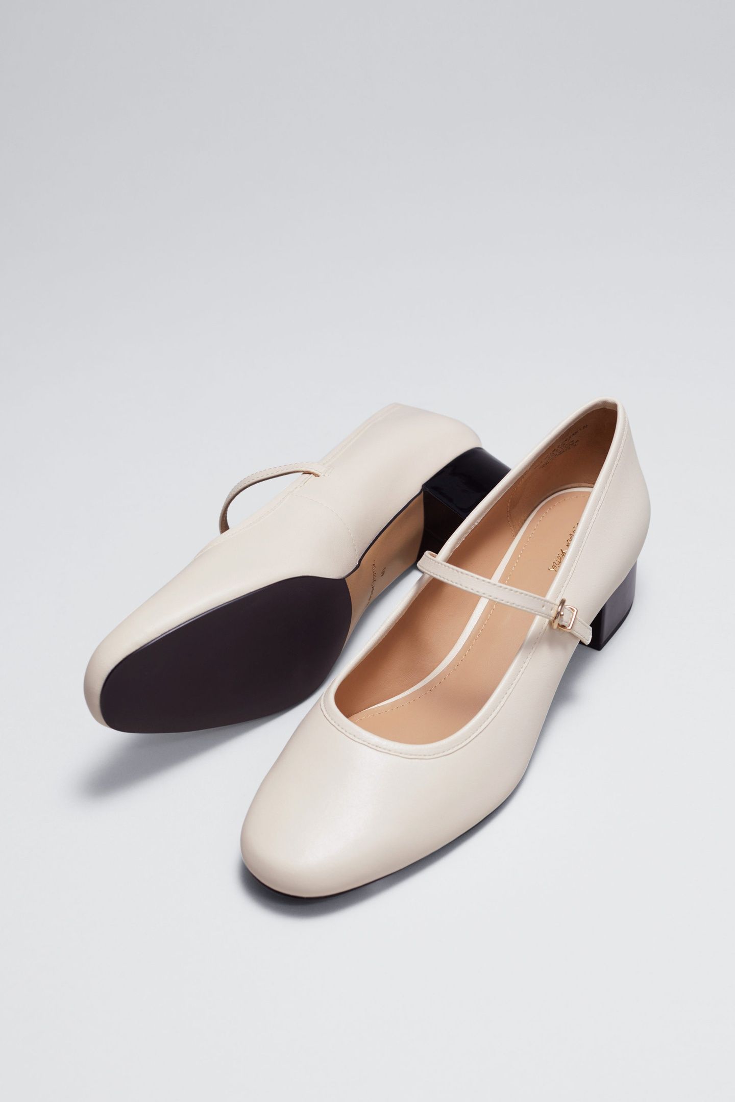 CATHIA PUMP WHITE 2