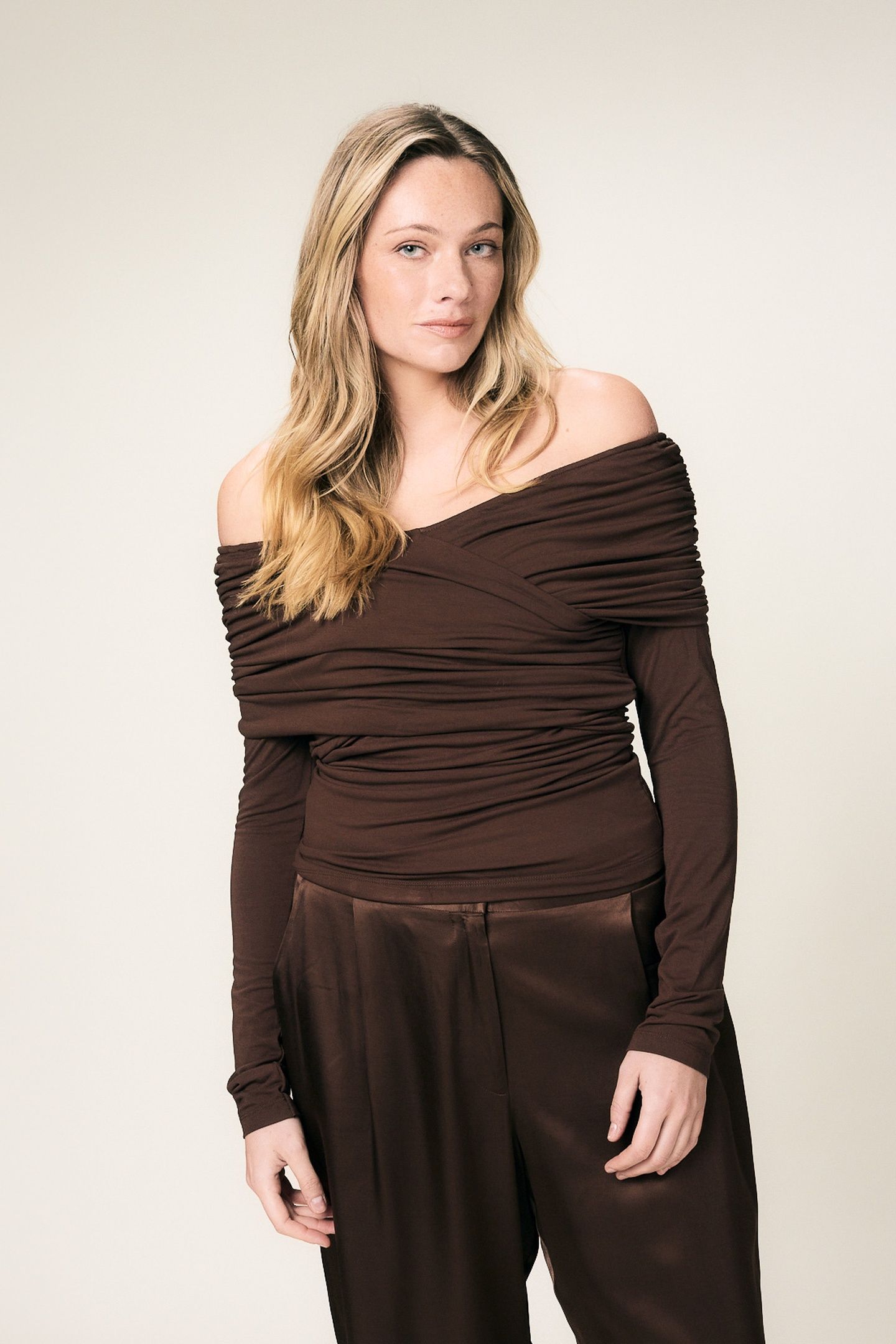 PLUM TOP WALNUT 2