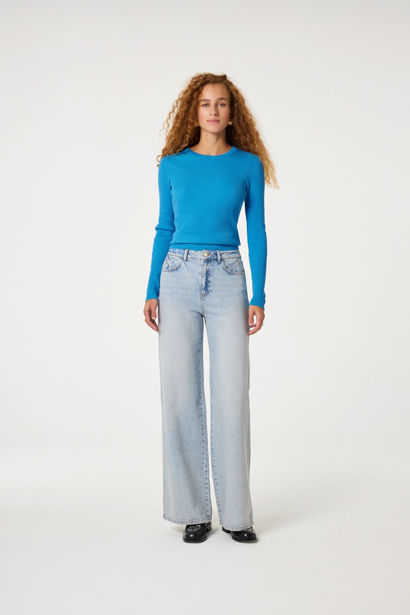GILLIAN PULLOVER BLUE LILY 1