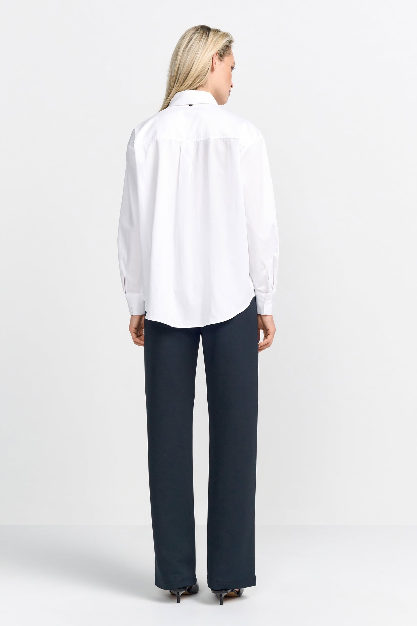 COTTON BLOUSE WITH FLOWER DETAIL WHITE 2