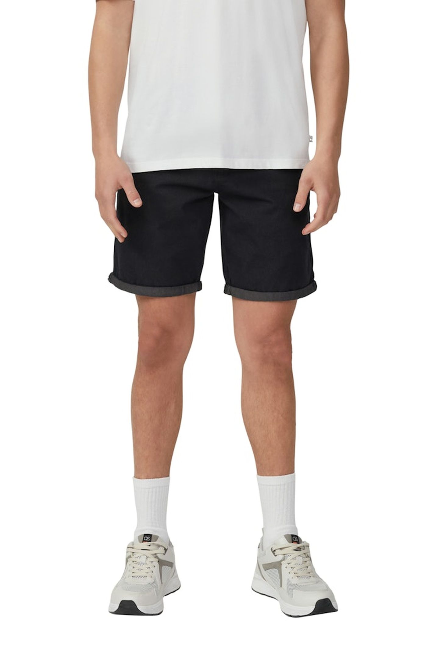 QS SHORTS BLACK 1
