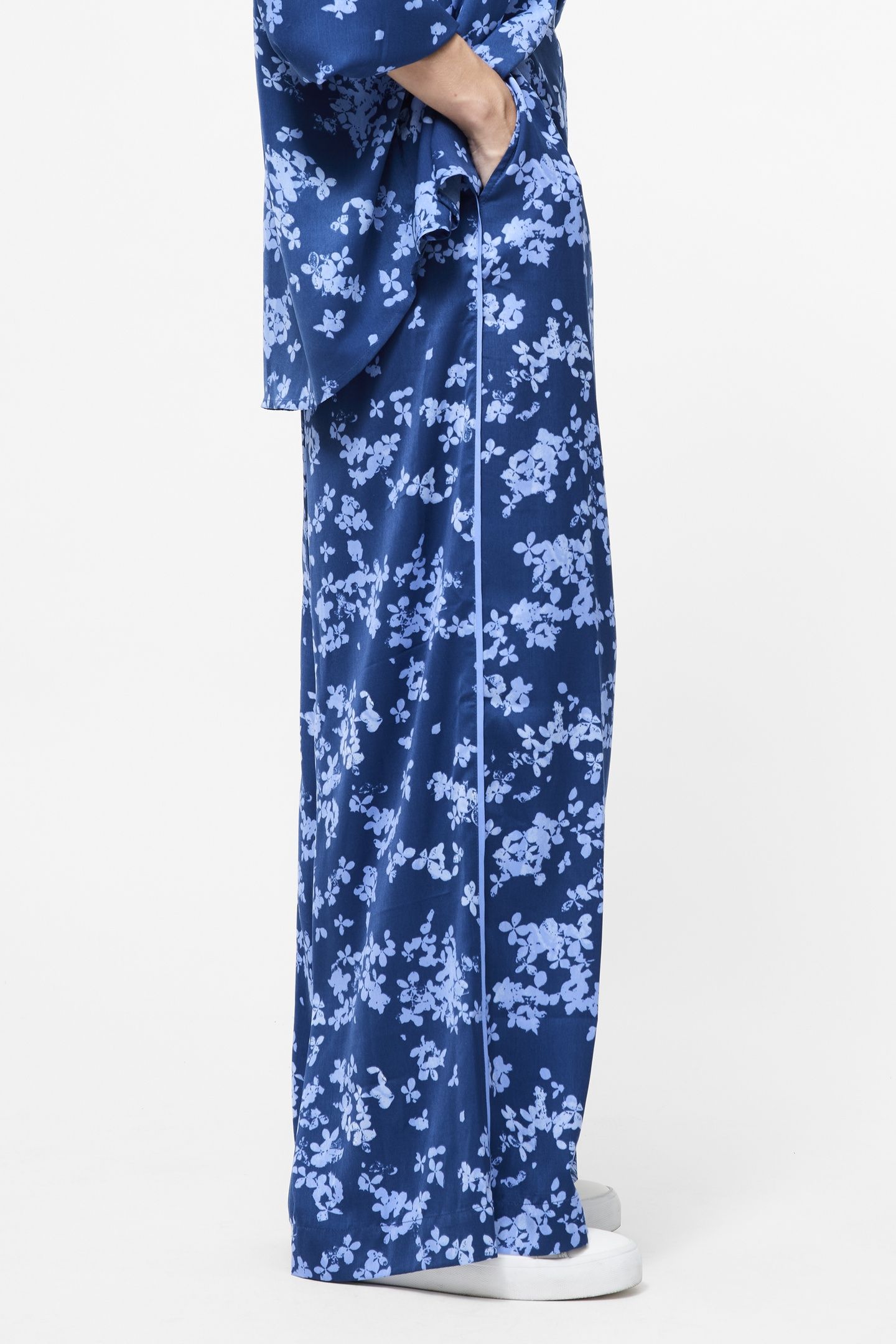 ISLA CELAYA STRAIGHT TROUSER BLUE MULTI 3