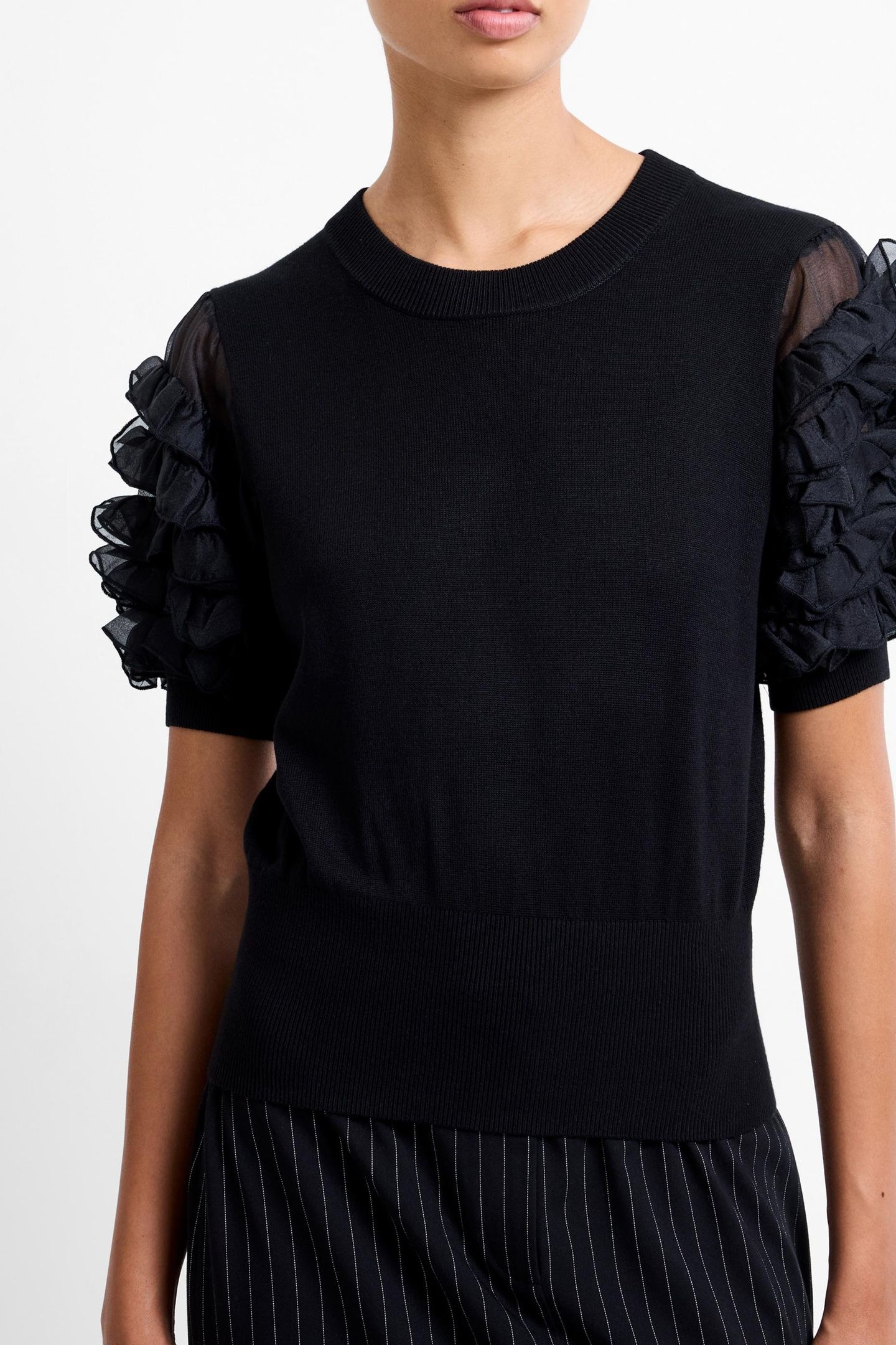 KRISTA MIX STACKED RUFFLE TOP BLACKOUT 2