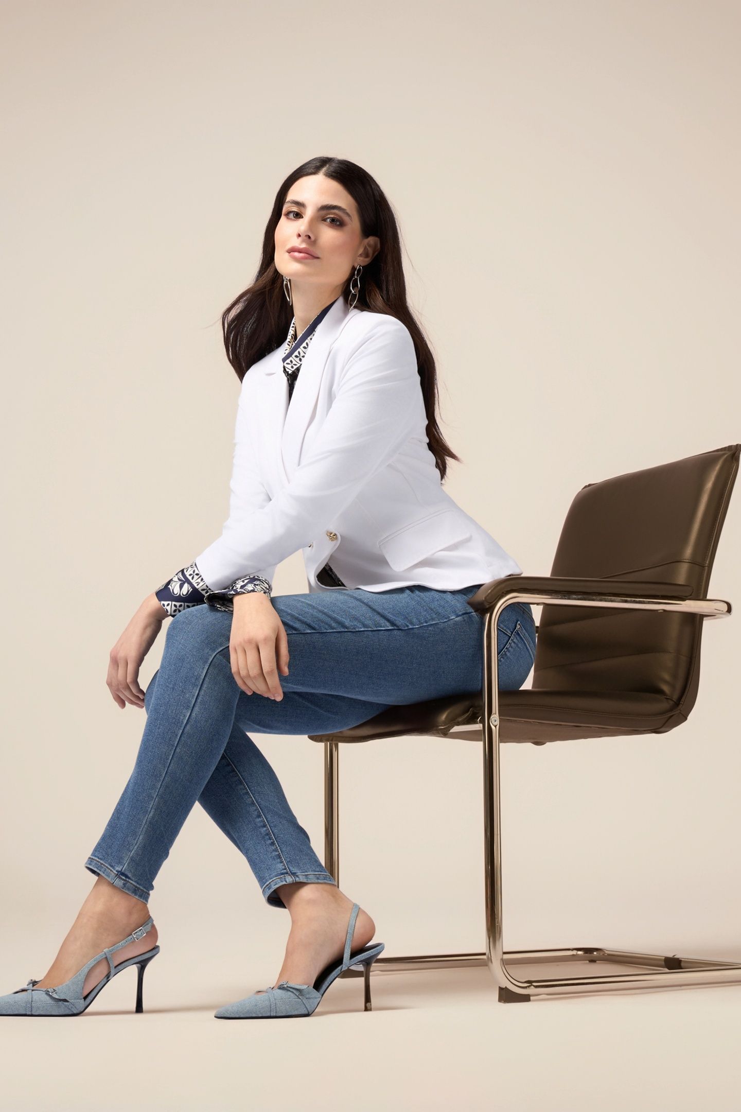DOUBLE-BREASTED BLAZER IN MILANO STITCH WHITE 4