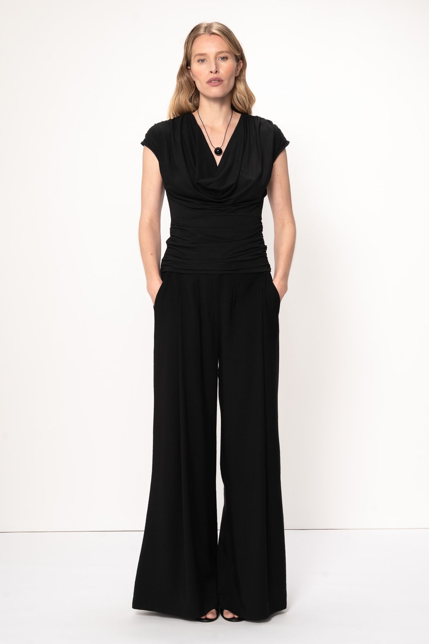 WILLOW TOP BLACK 3