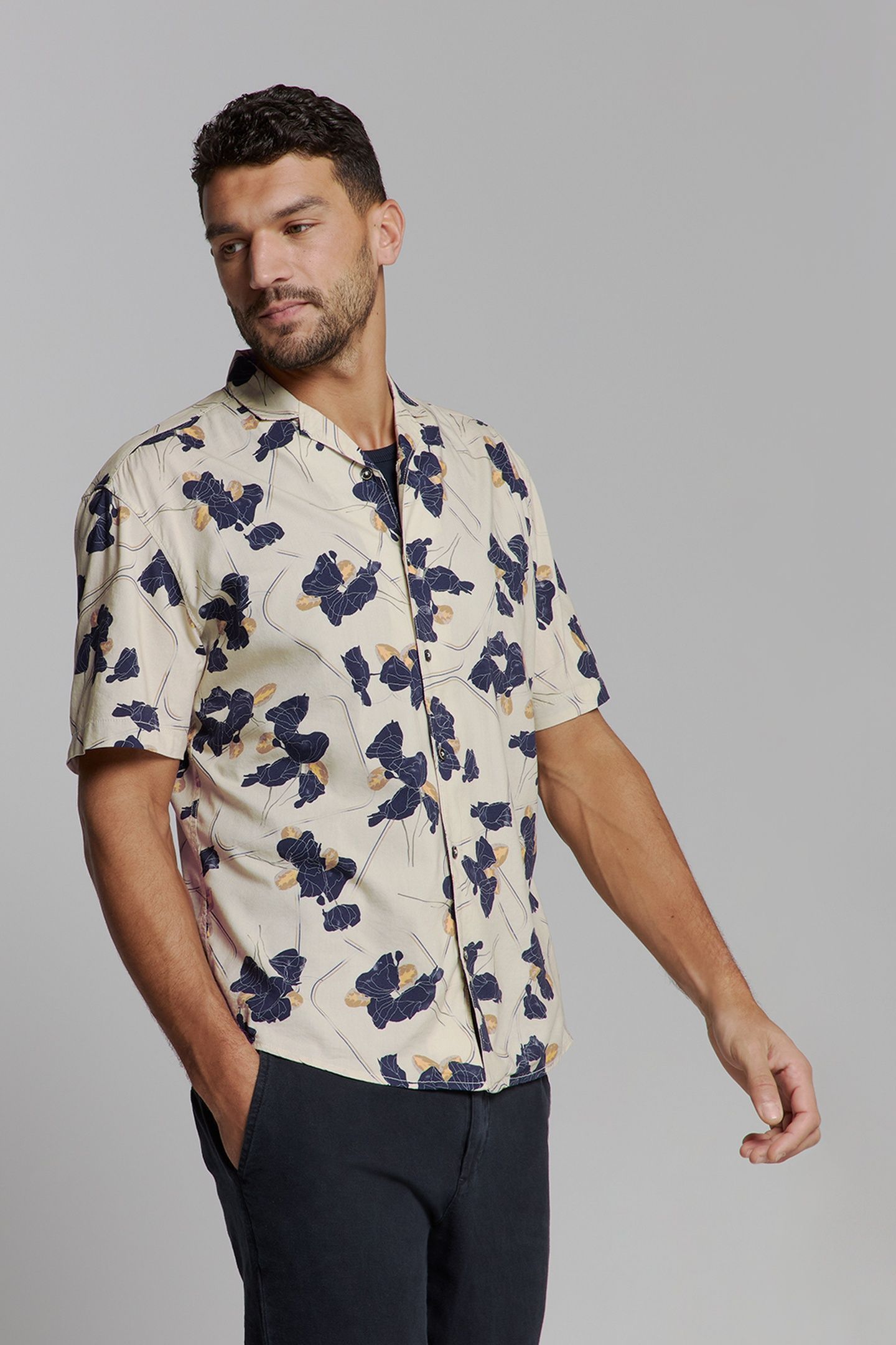 SHIRT SHORT SLEEVE REVERS COLLAR ALLOVER PRINTED CEMENT 1