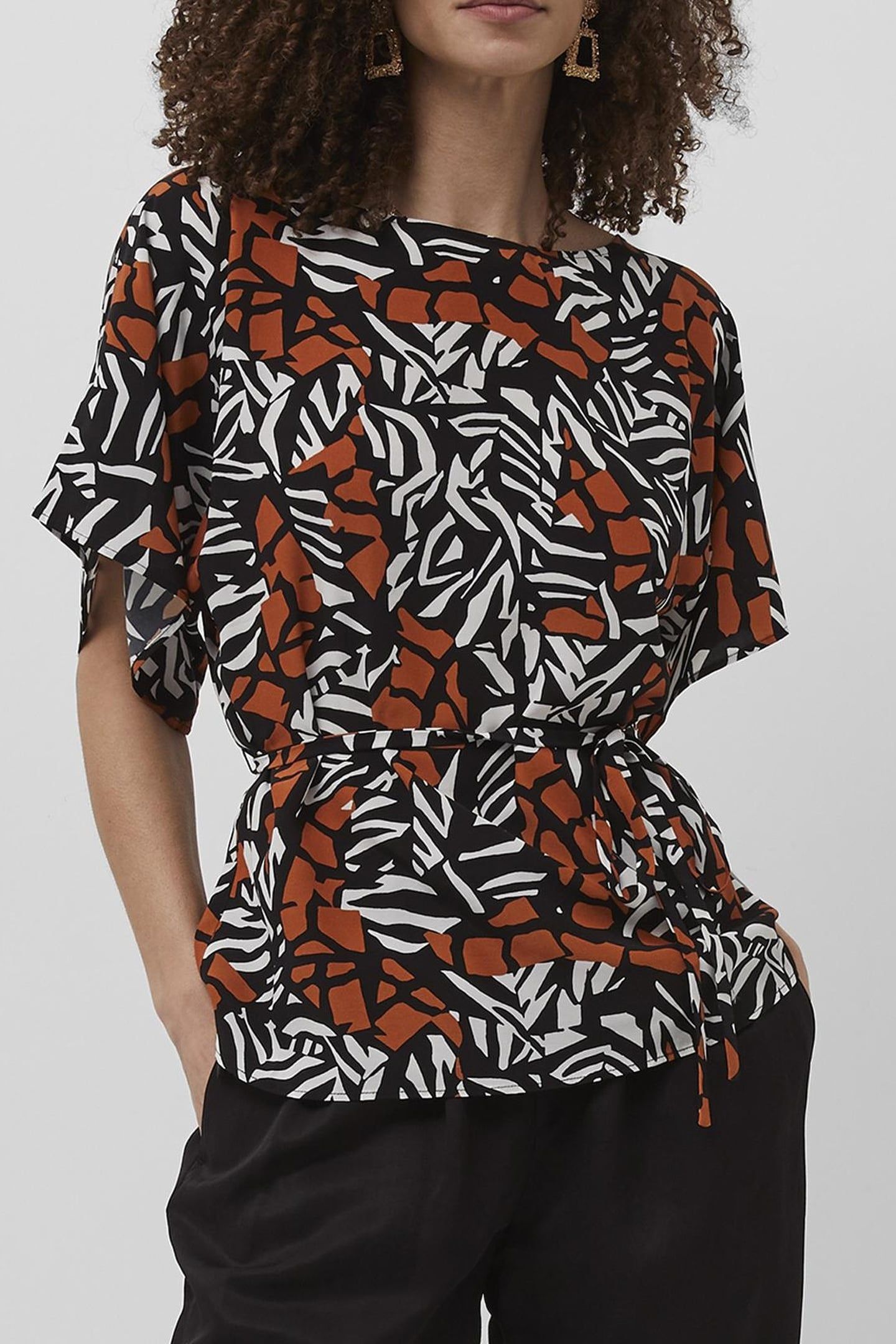 AFARA DRAPE BELTED TOP BLACK MULTI 1