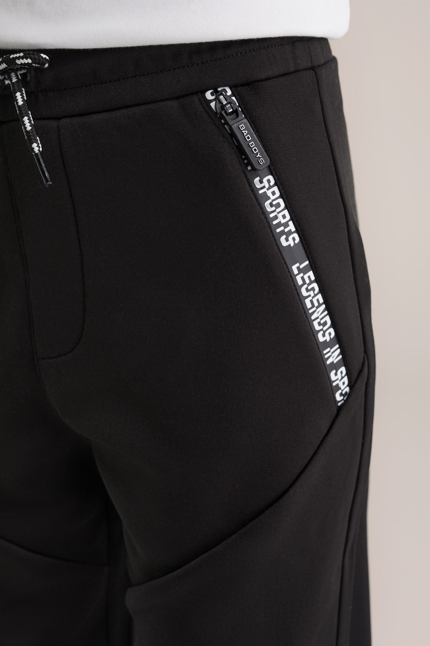 JOGGING PANTS BLACK 5