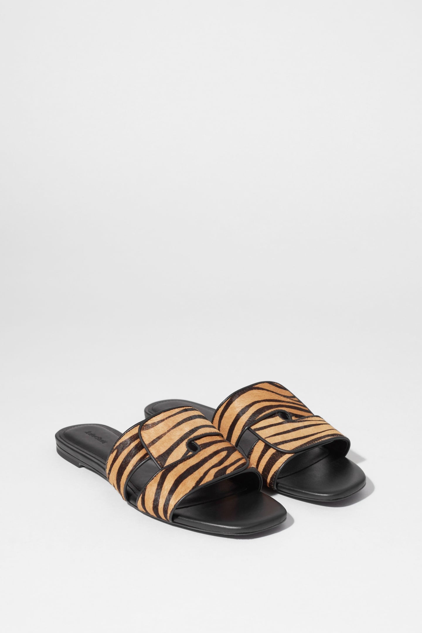 FAYE SUMMER FLAT BROWN 1
