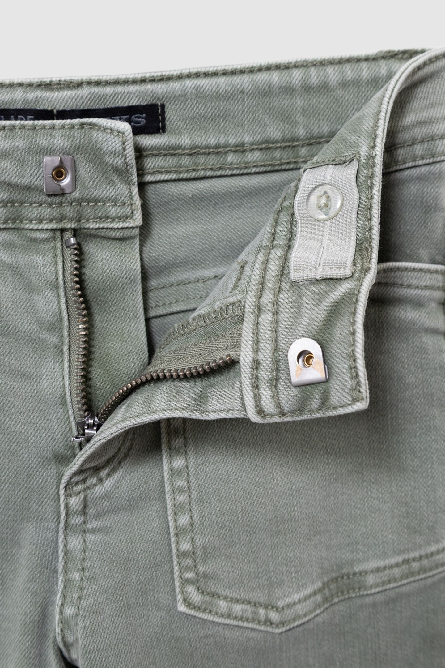 KHAKI FLARE JEANS WITH MAXI POCKETS 5