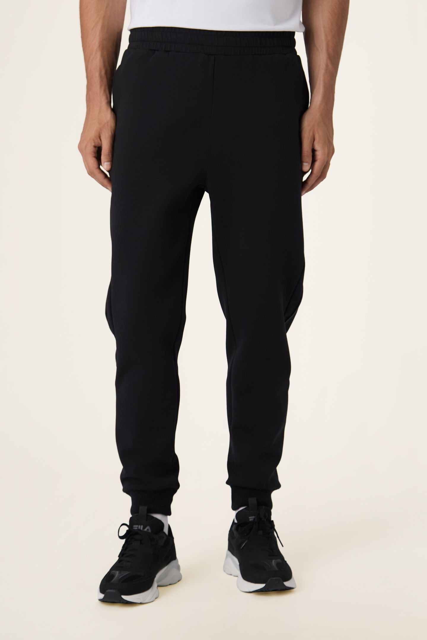 RIVOLI SLIM SWEATPANTS BLACK 1