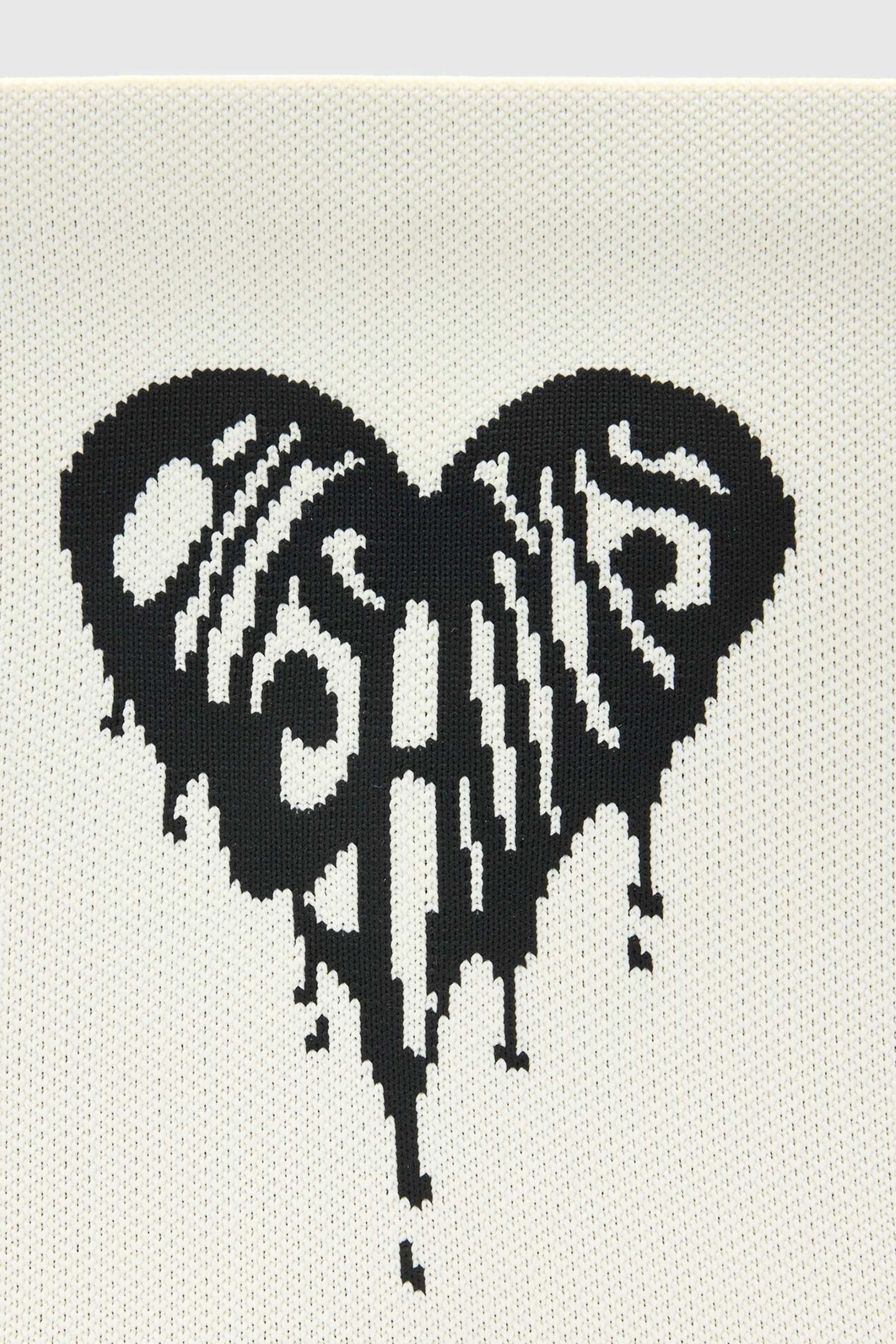 IZZY HEART CLUTCH WHITE 7