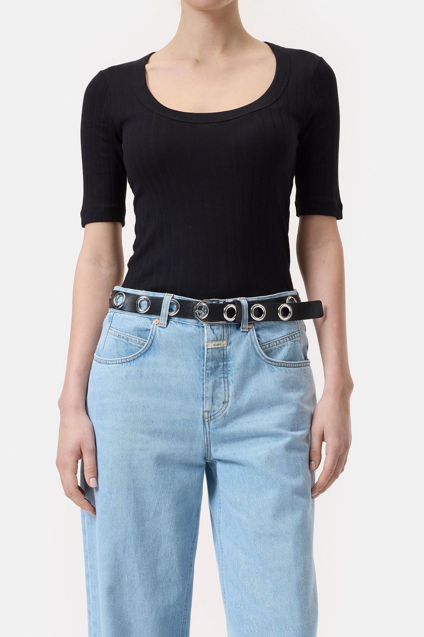SCOOPNECK SHORTSLEEVE BLACK 1