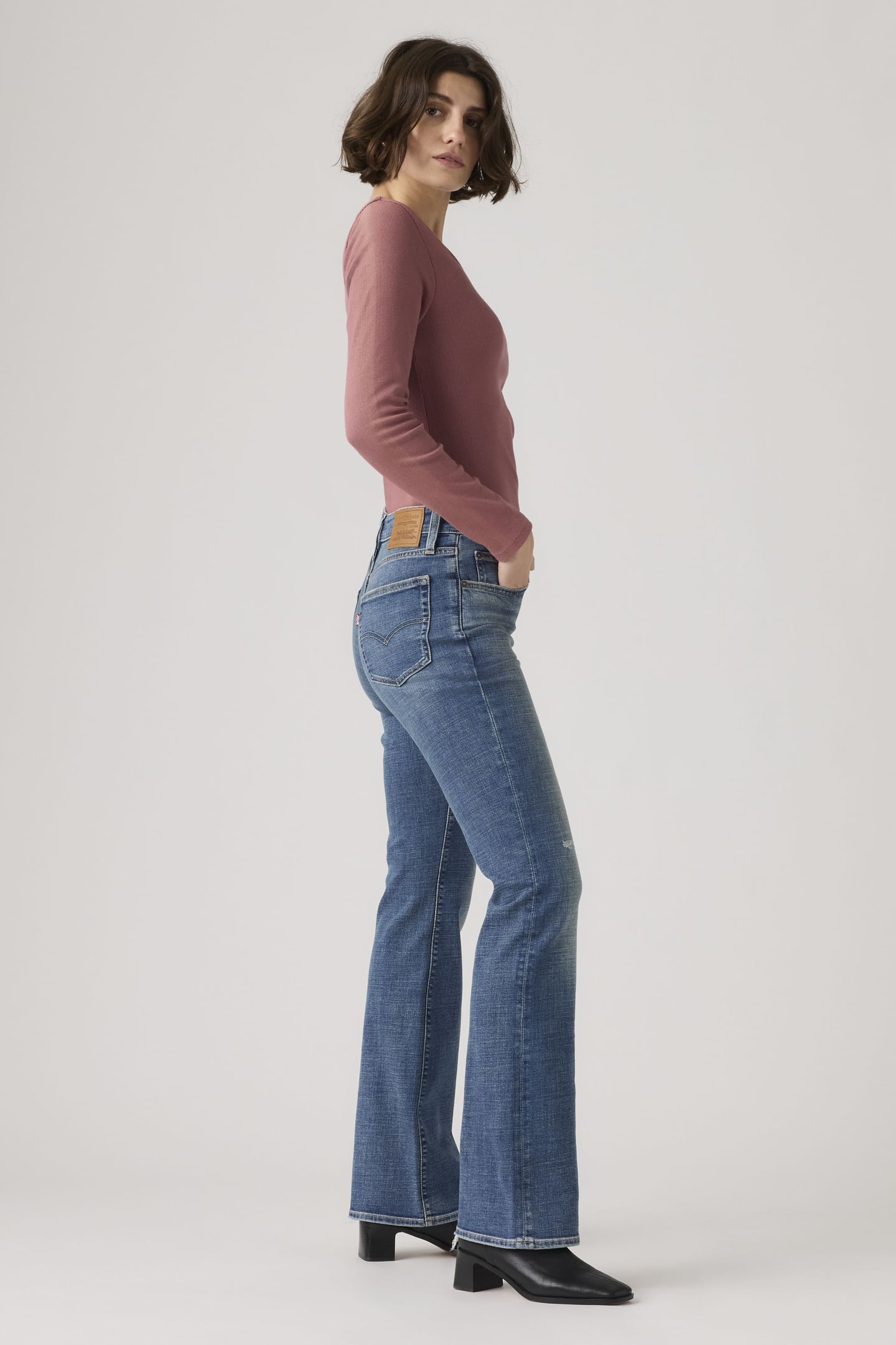 725™ HIGH RISE BOOTCUT JEANS 3