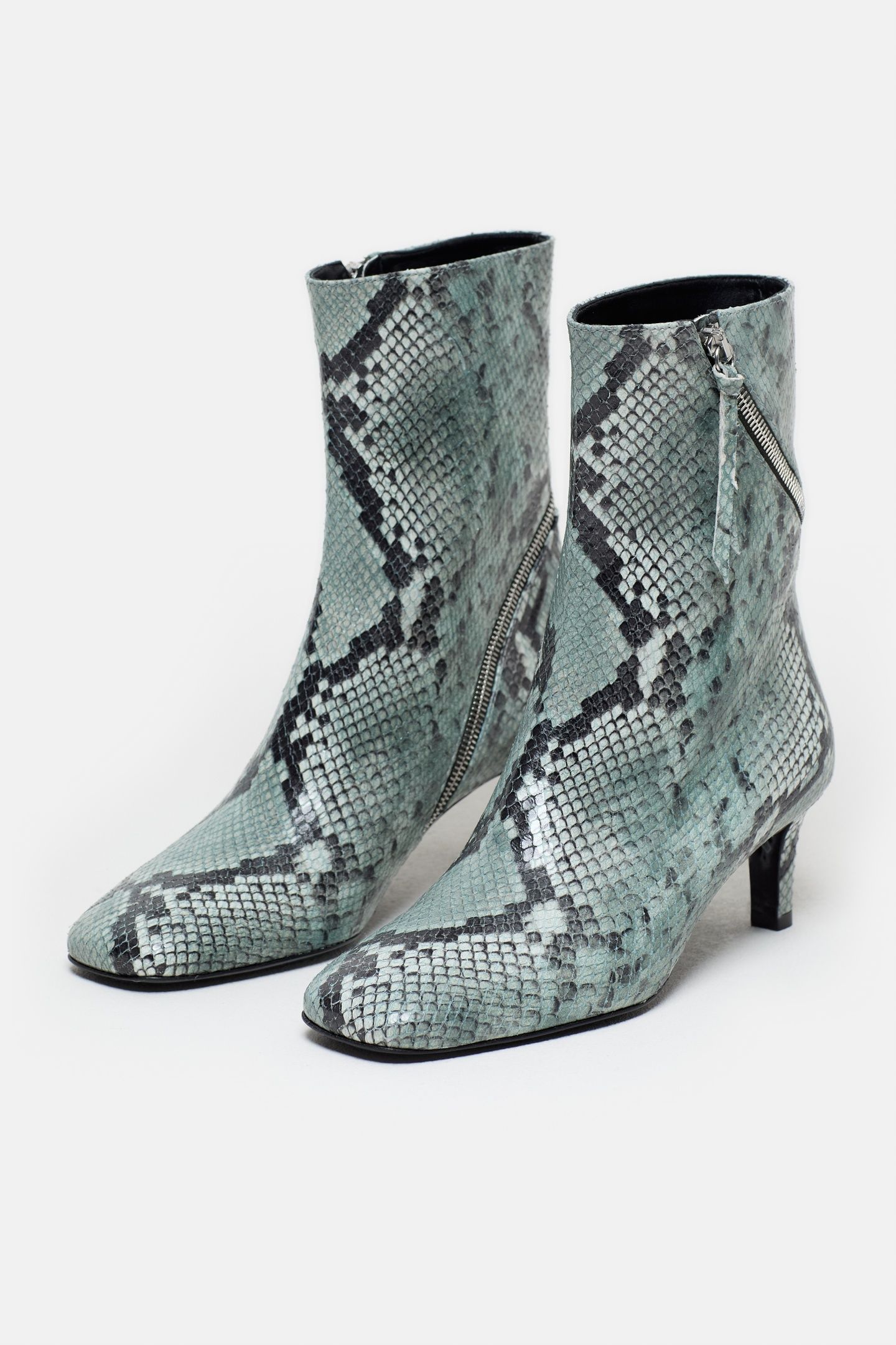 BOOT LIGHT SKY BLUE 1