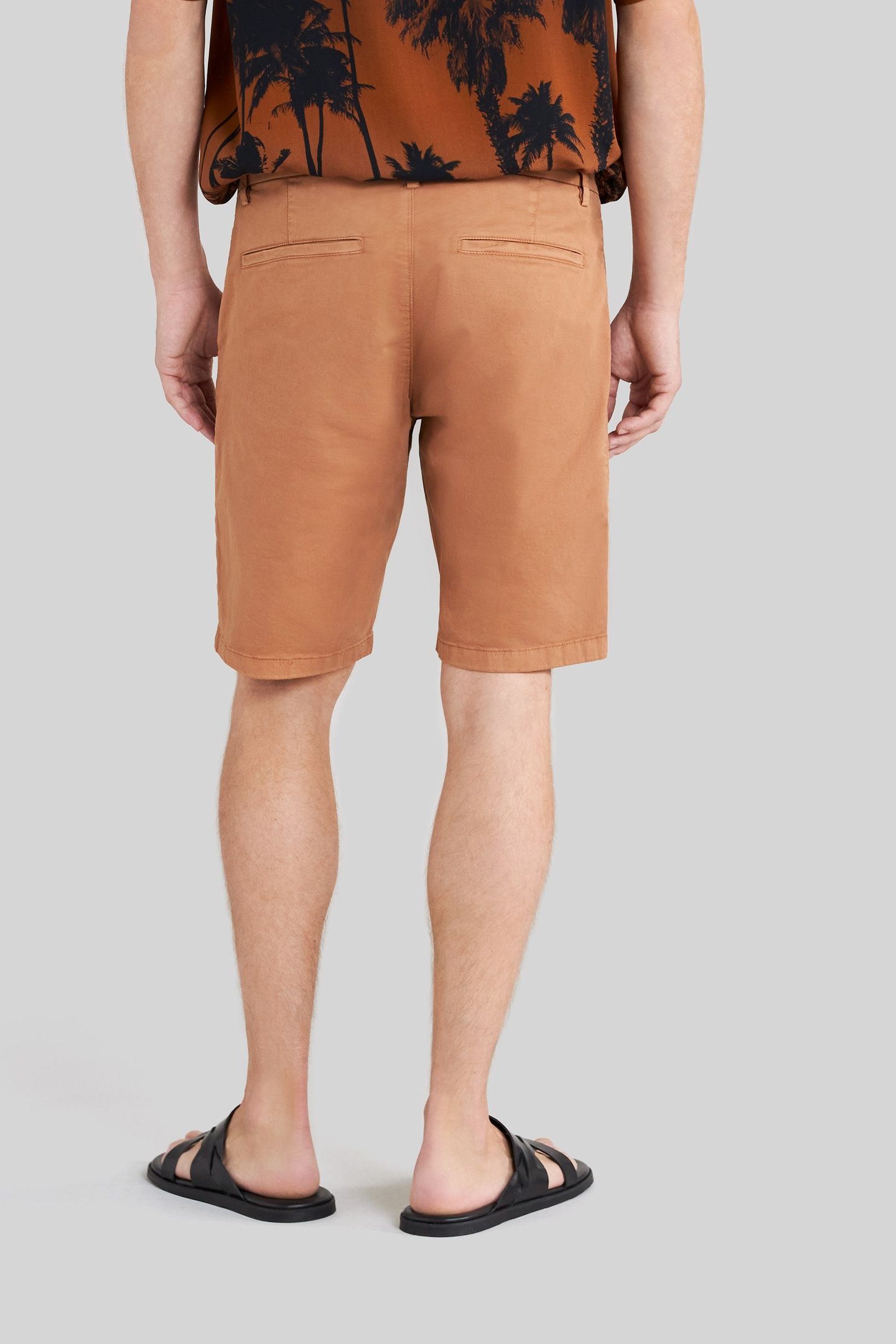 COGNAC TAPERED CHINO BERMUDAS 4