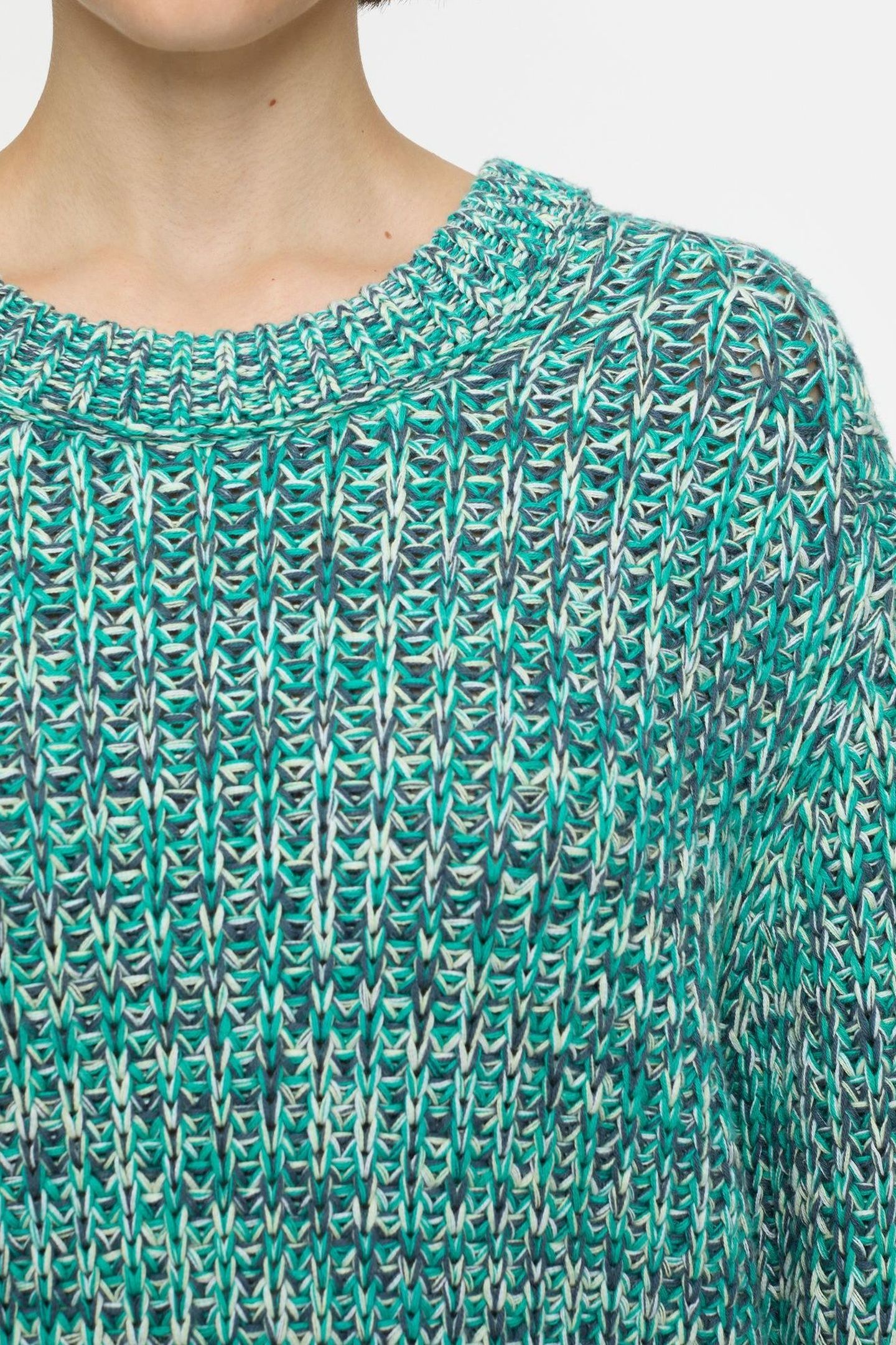 CROPPED CREW NECK MEADOW GREEN 3
