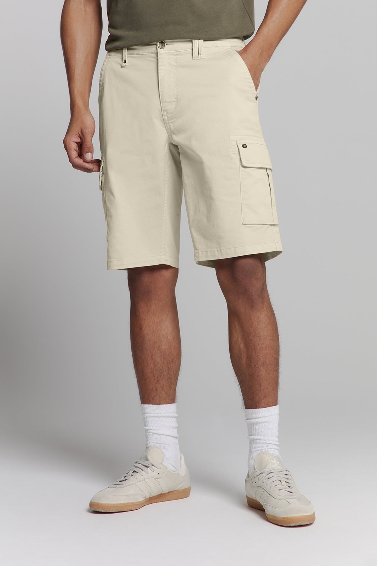 SHORT CARGO GARMENT DYED + STONE WASHED STRETCH CEMENT 2