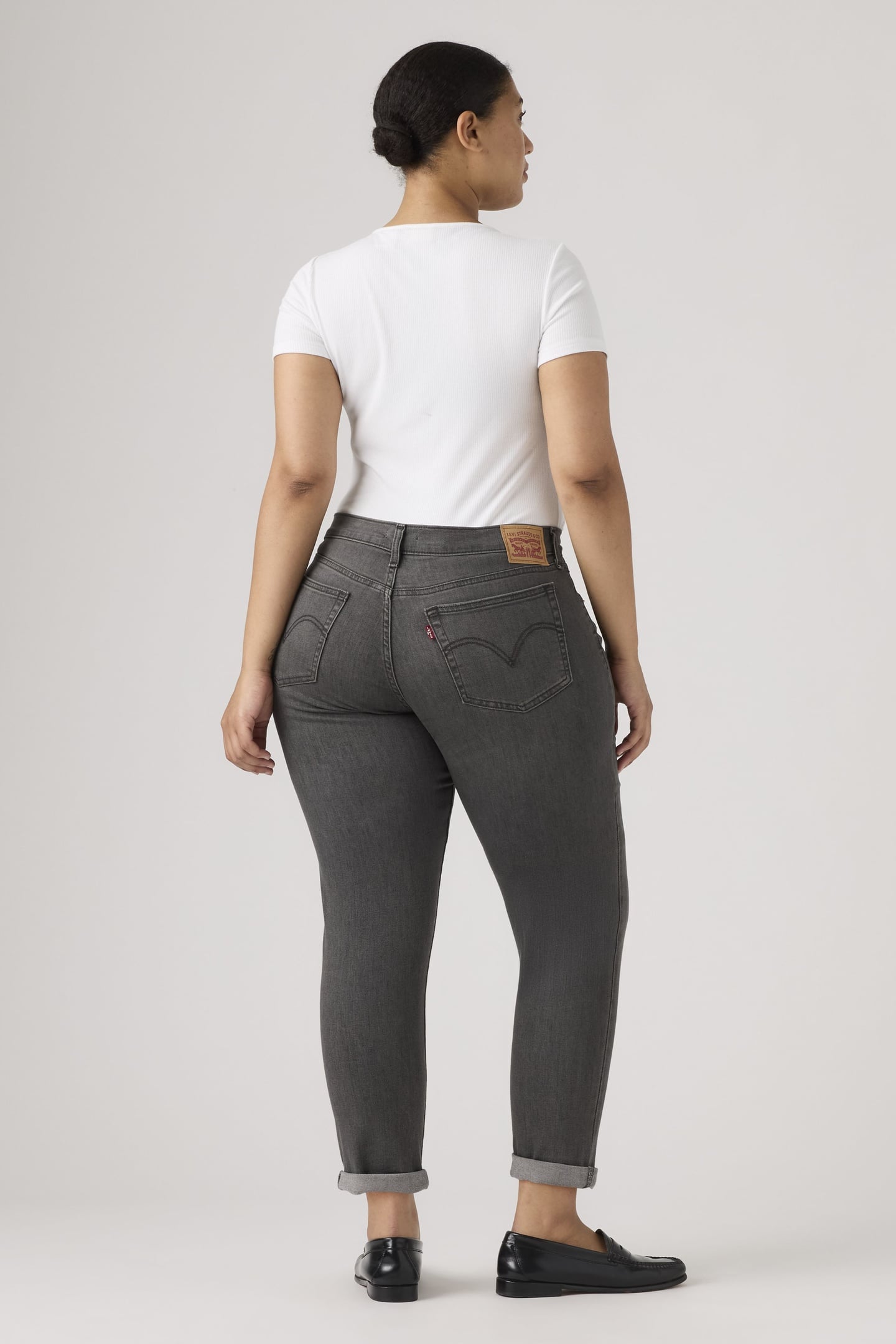MID-RISE BOYFRIEND JEANS 2