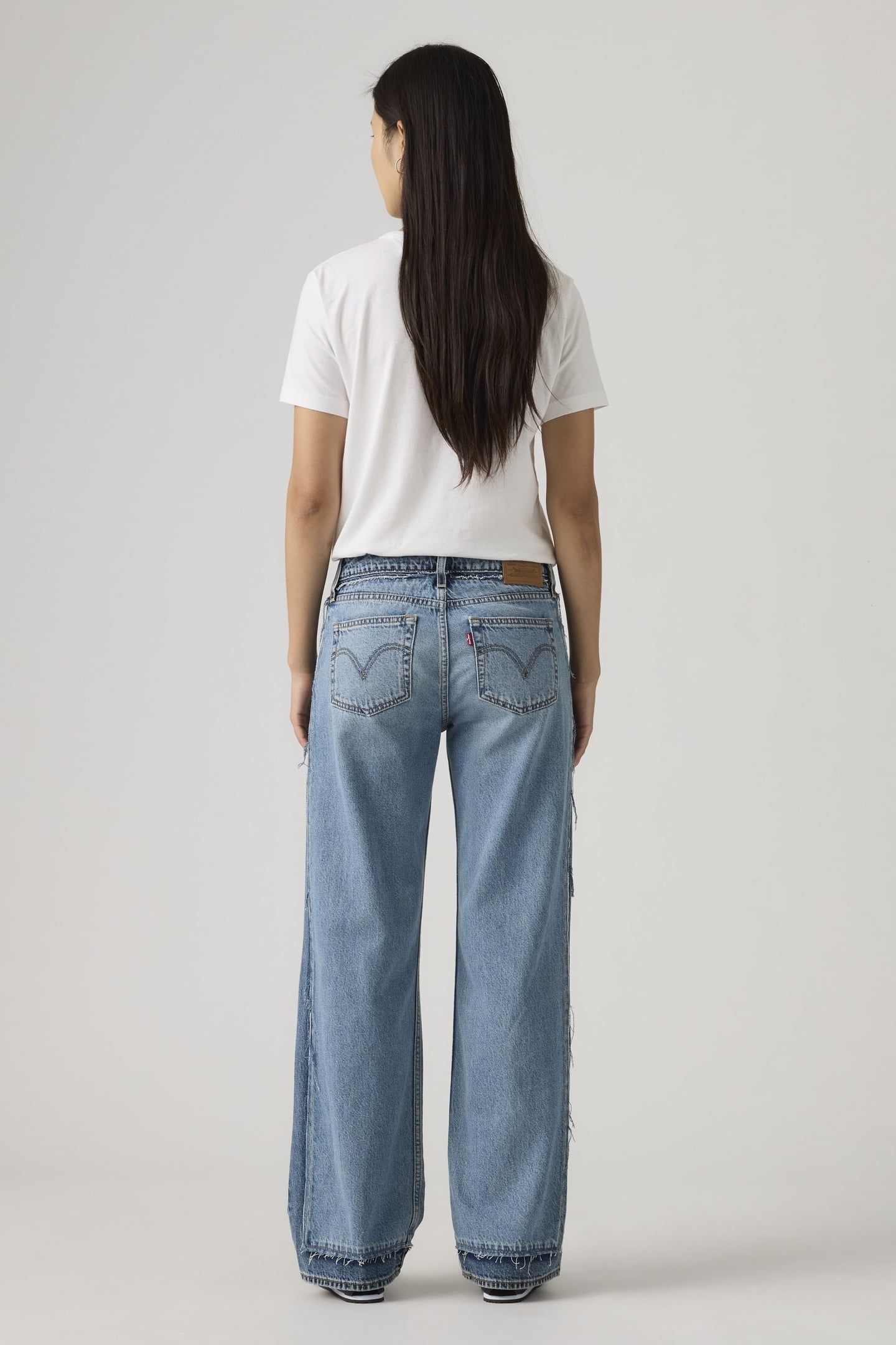 LOW LOOSE DECON JEANS 3