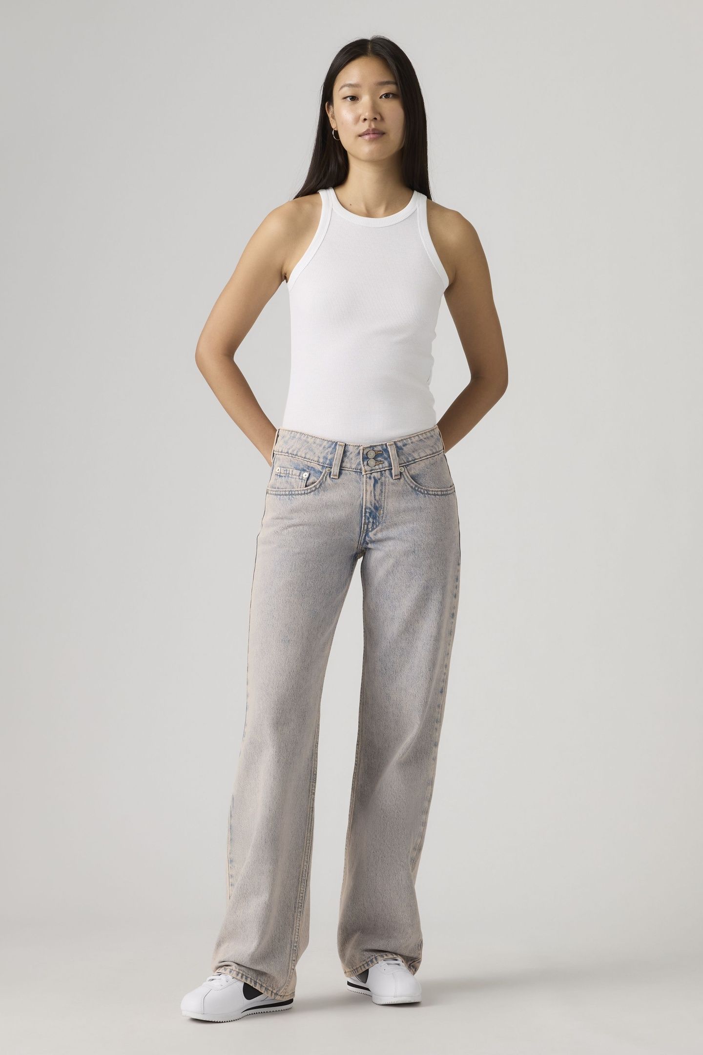 SUPERLOW LOOSE JEANS 1