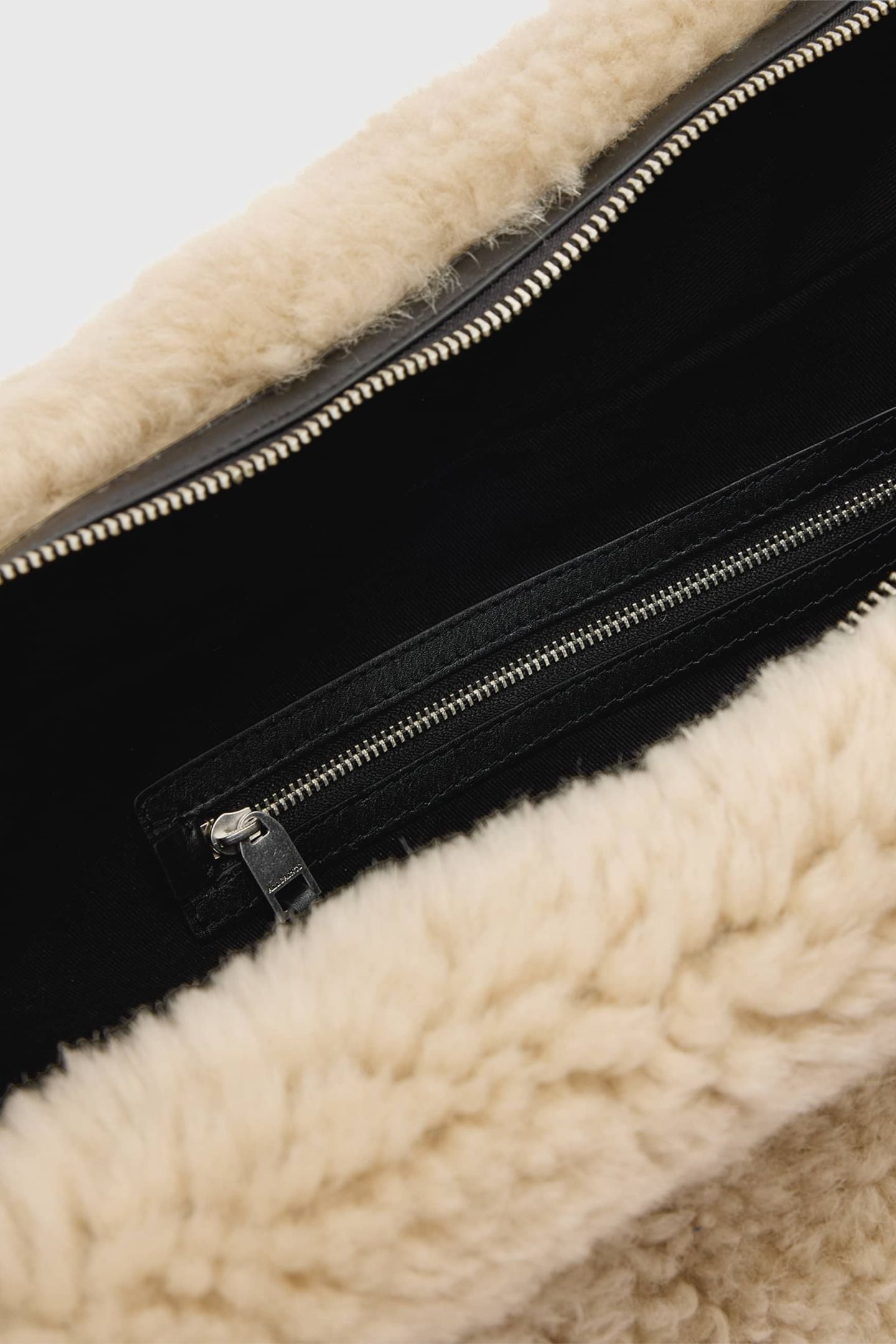 LUNA SHEARLING SHLDR NATURAL/BLACK 8