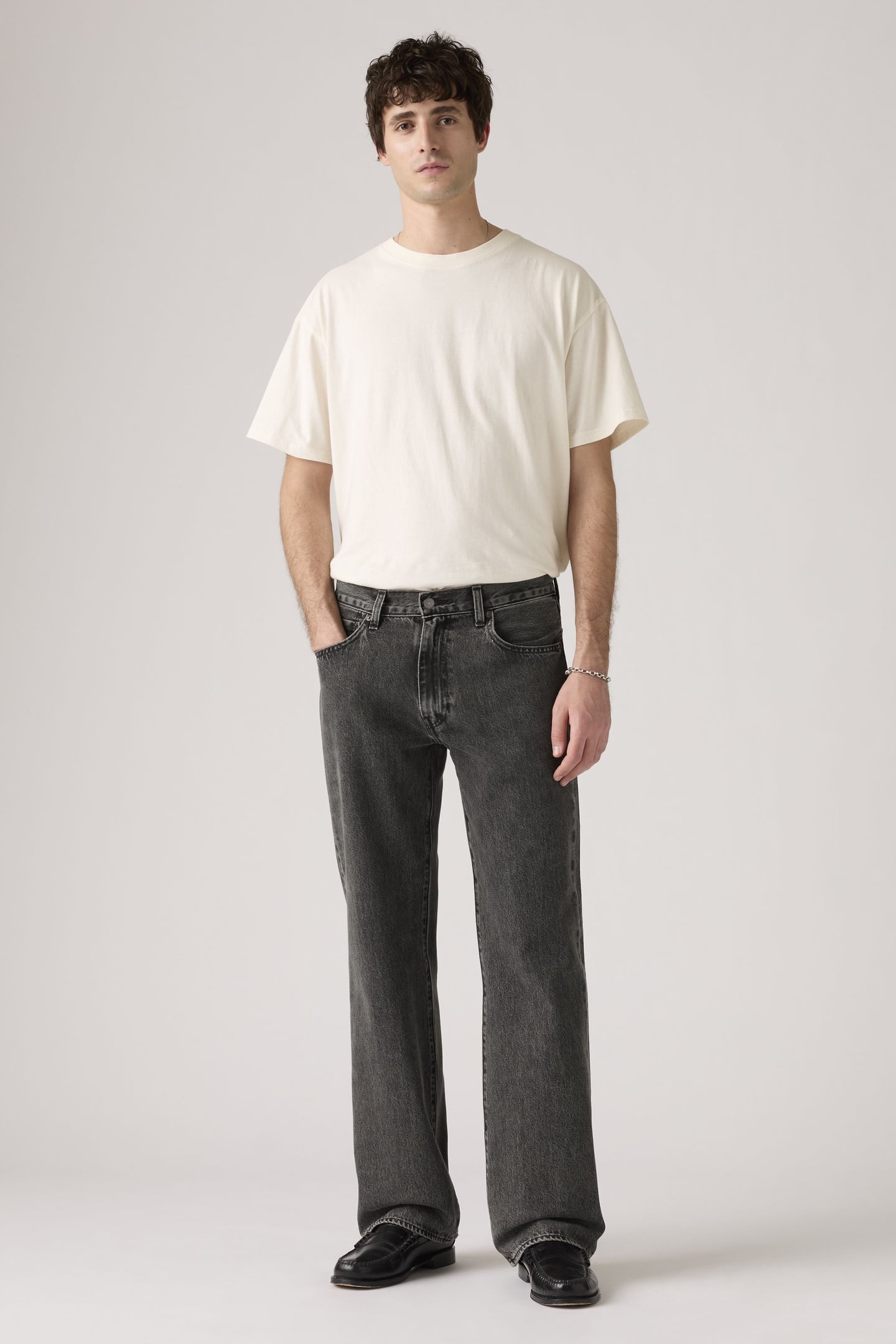 567™ RELAXED FLARE JEANS 1