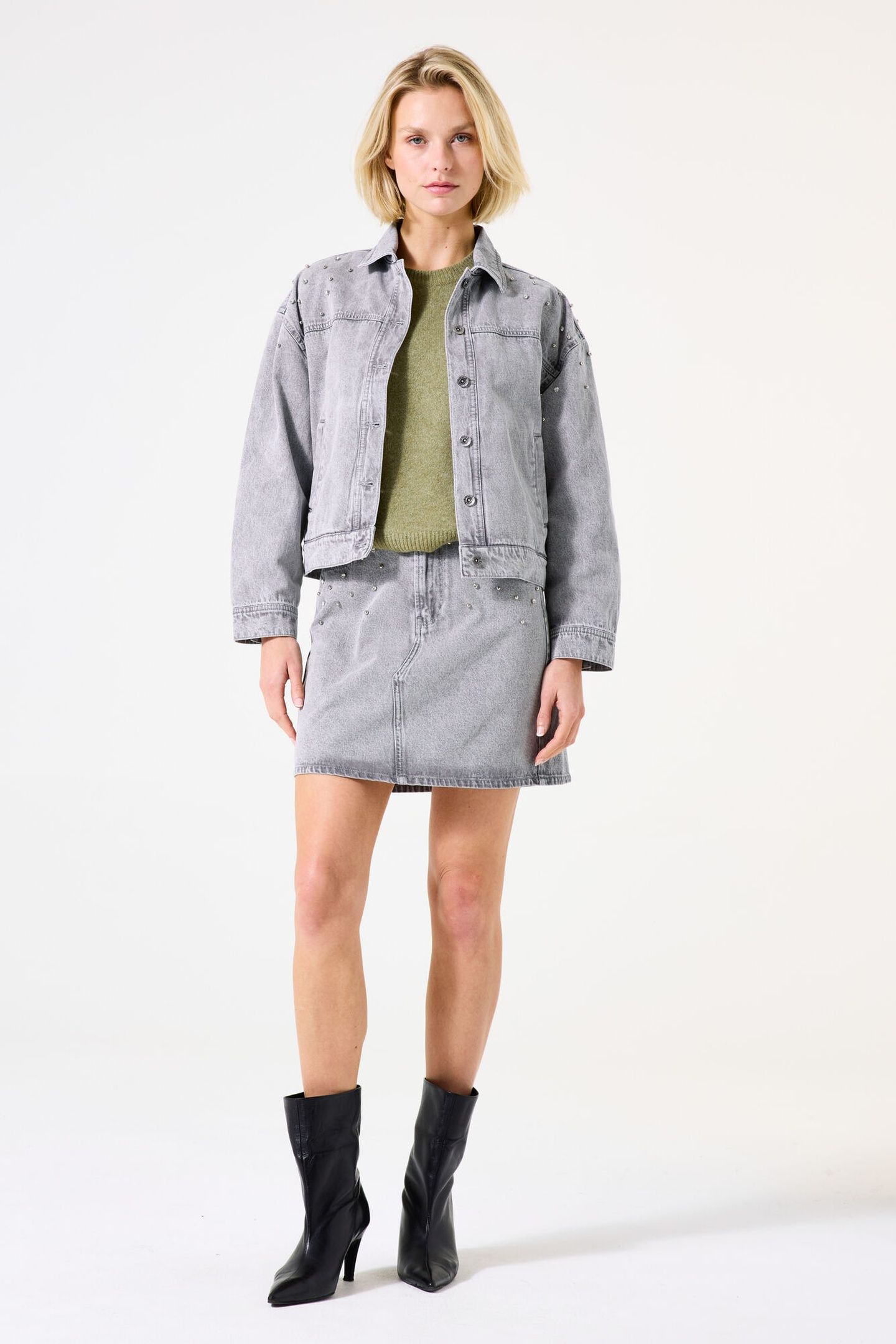 LADIES JACKET LIGHT USED 2