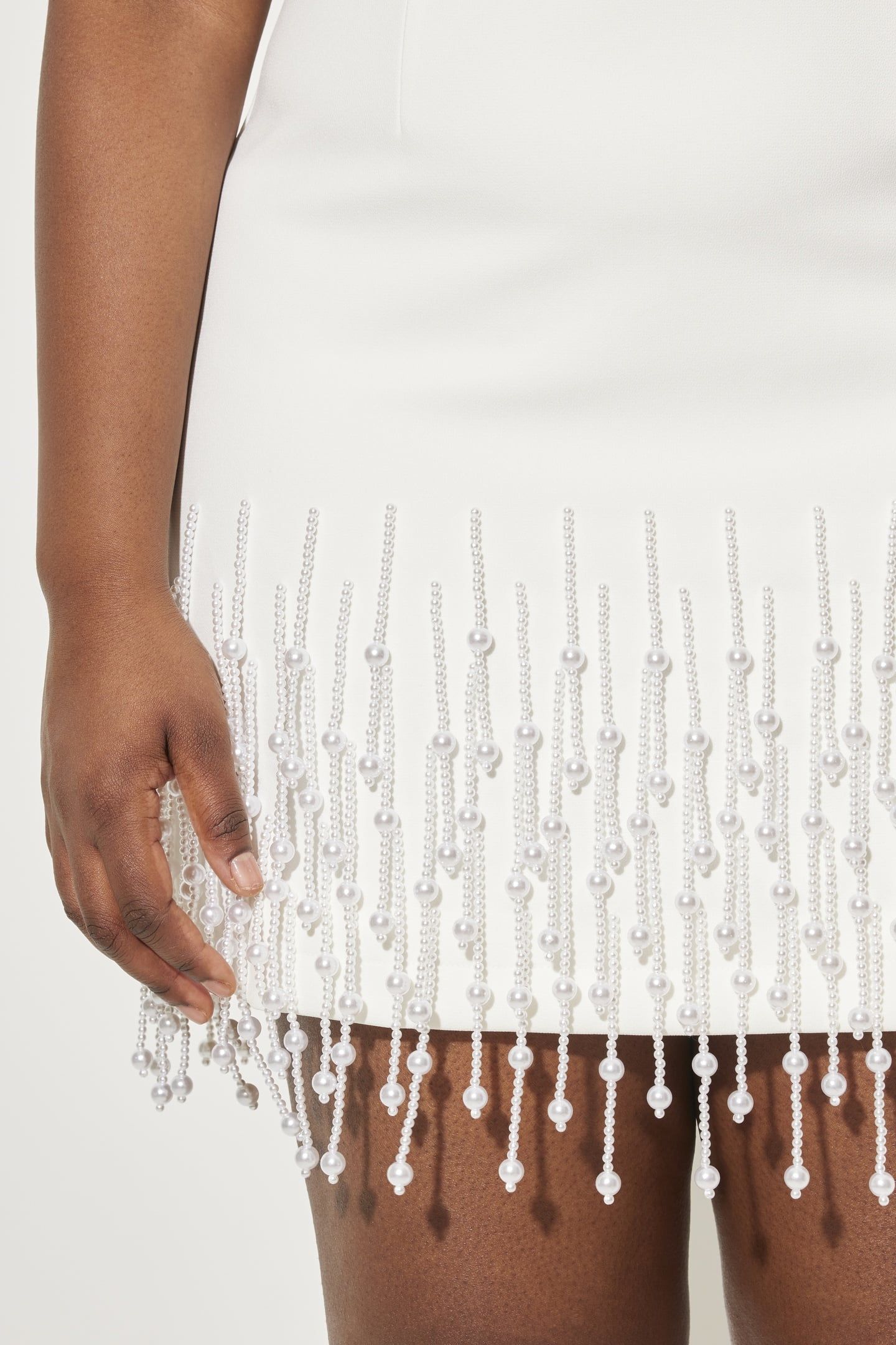 SLEEVELESS PEARL DROP DRESS WHITE 3