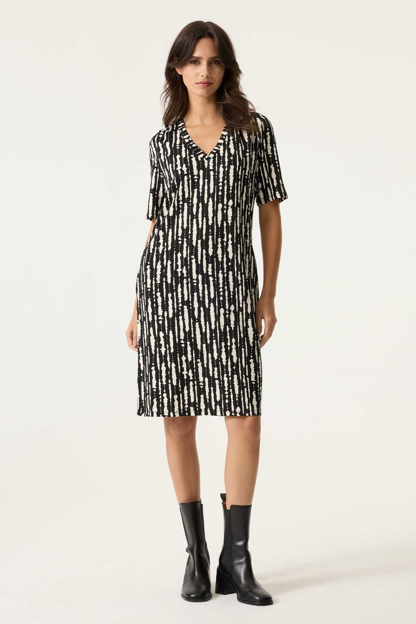 LADIES DRESS BLACK 2