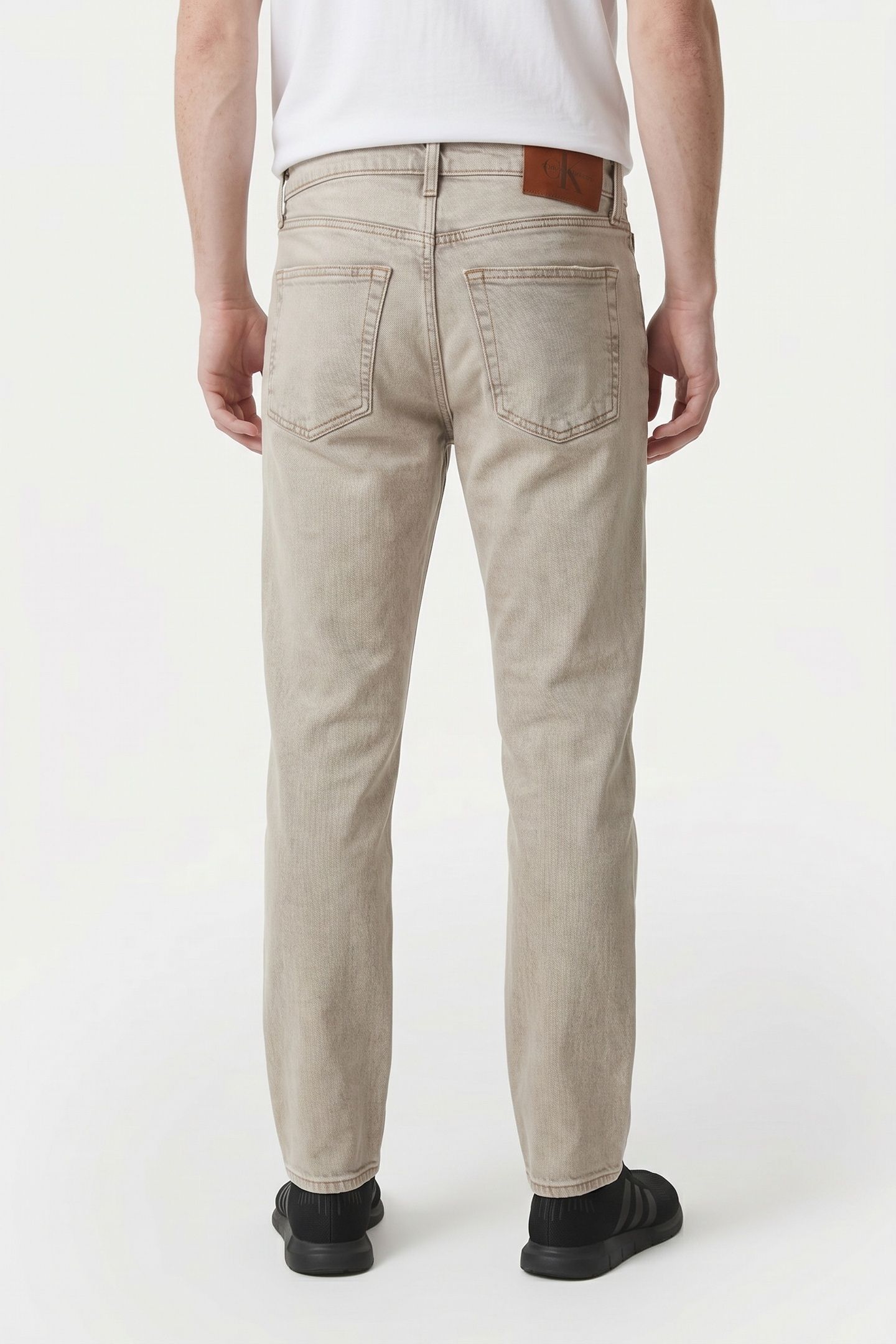STANDARD STRAIGHT JEANS SNOWPOINT 2