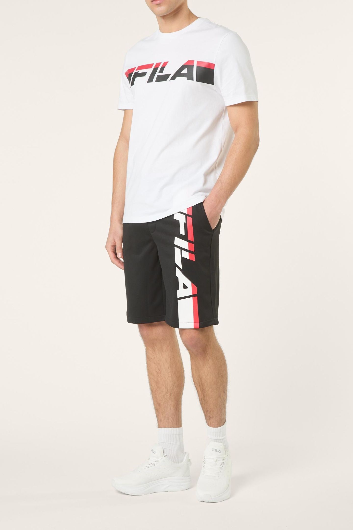 VALIVERSI REGULAR GRAPHIC SWEAT SHORTS BLACK 2
