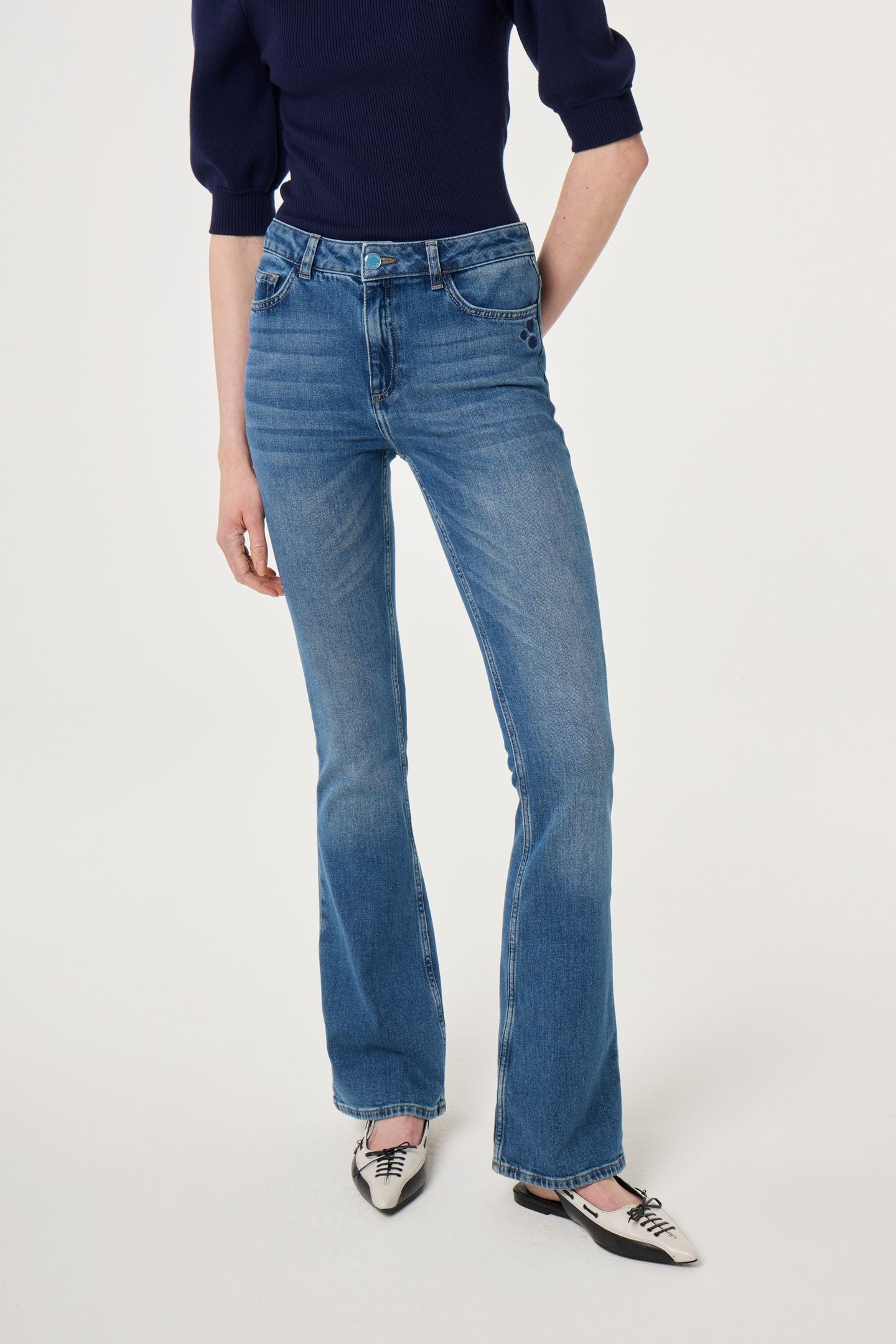 EVA FLARE JEANS MID BLUE 2
