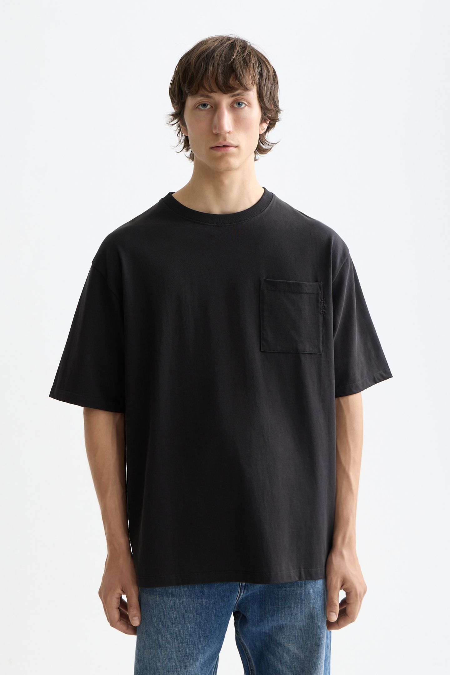 CORE - 3 CROSSES LOOSE FIT POCKET T-SHIRT BLACK 2